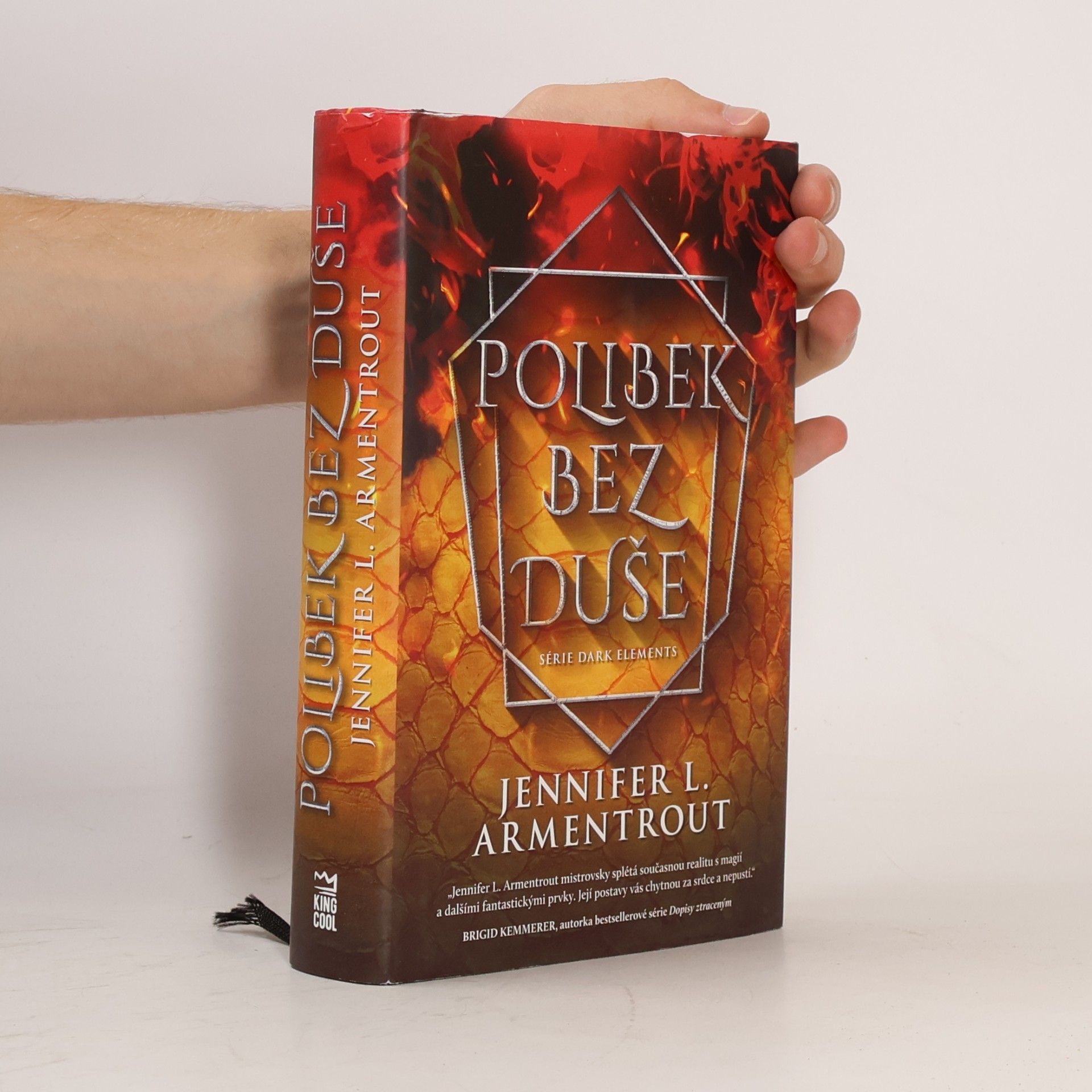 Jennifer Armentrout Polibek bez duše