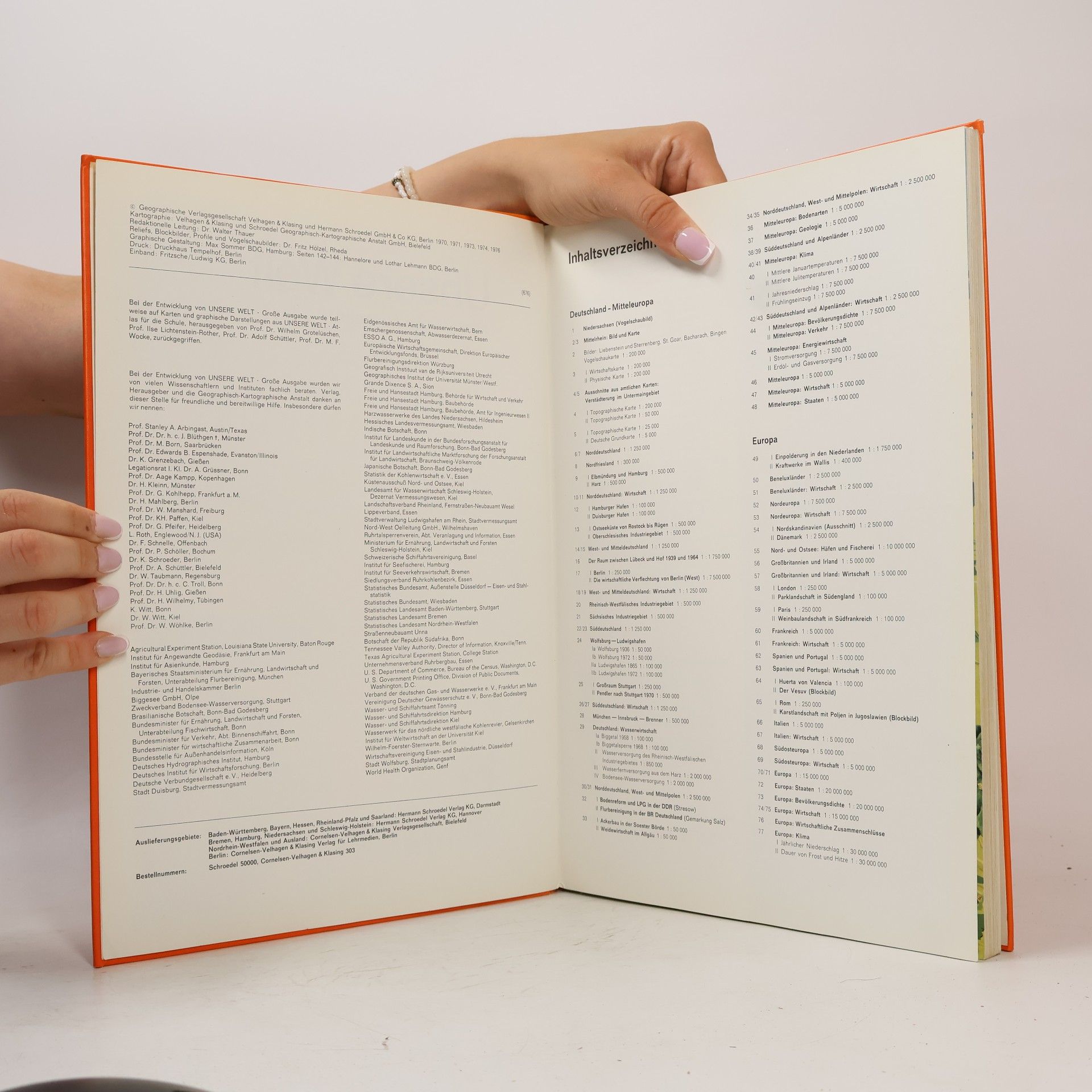 Various authors Unsere Welt. Große Ausgabe