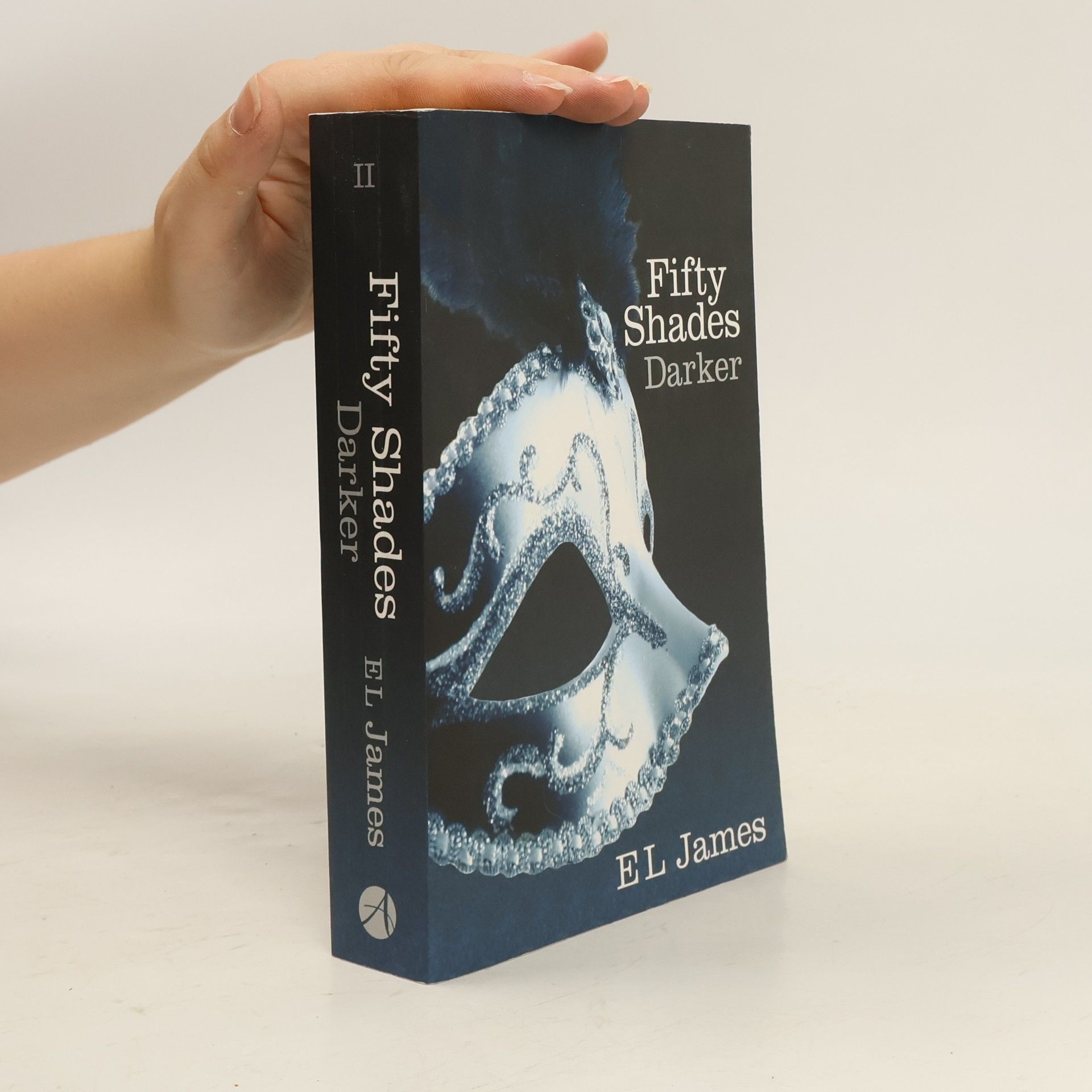 E. L. James Fifty Shades Darker