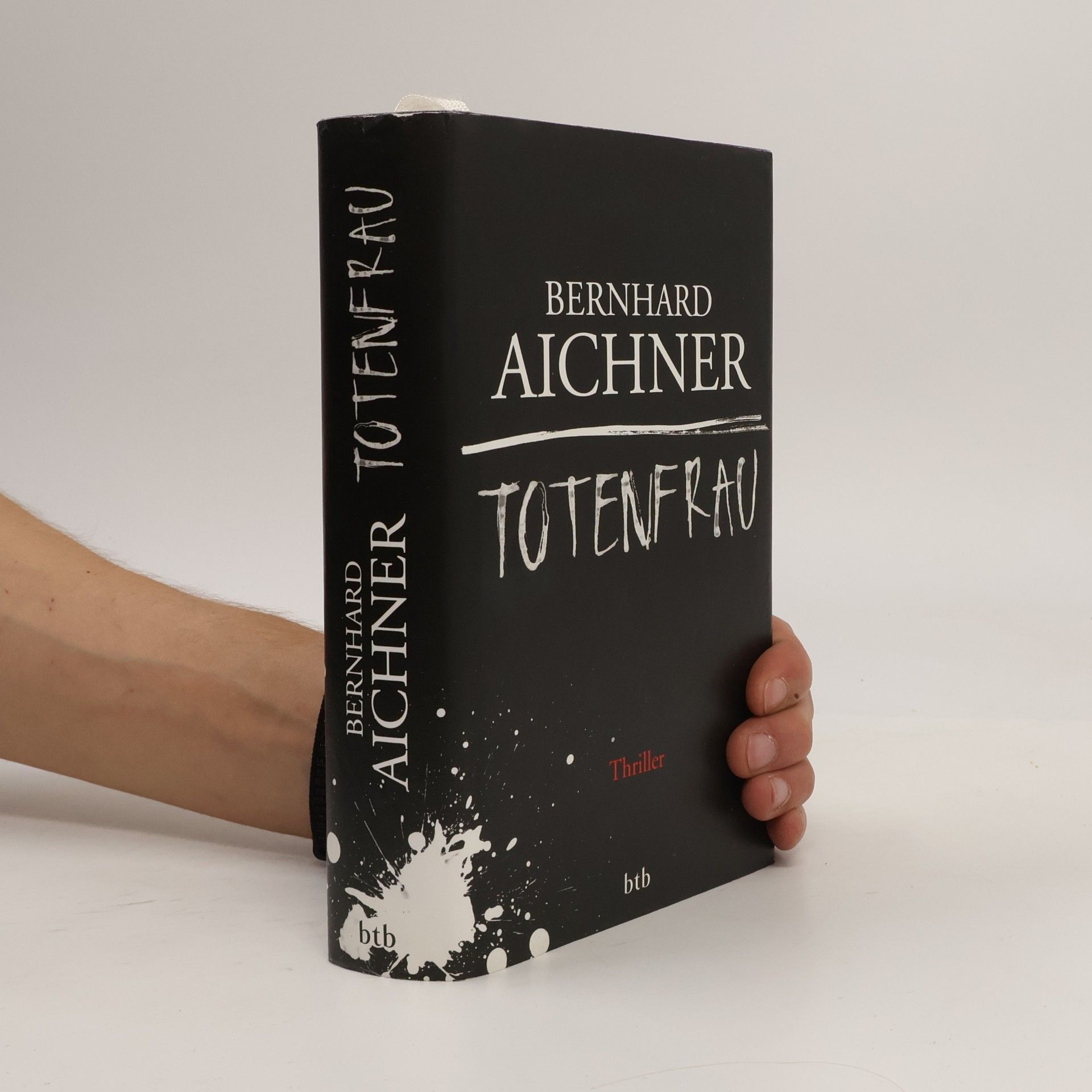 Bernhard Aichner Totenfrau