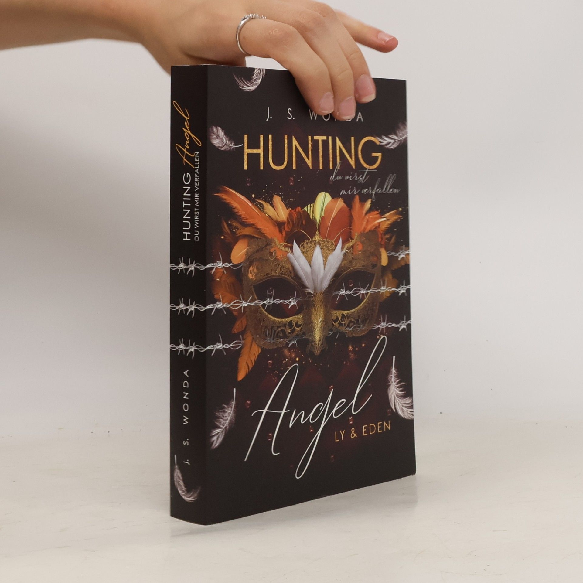 Jane S. Wonda Hunting Angel