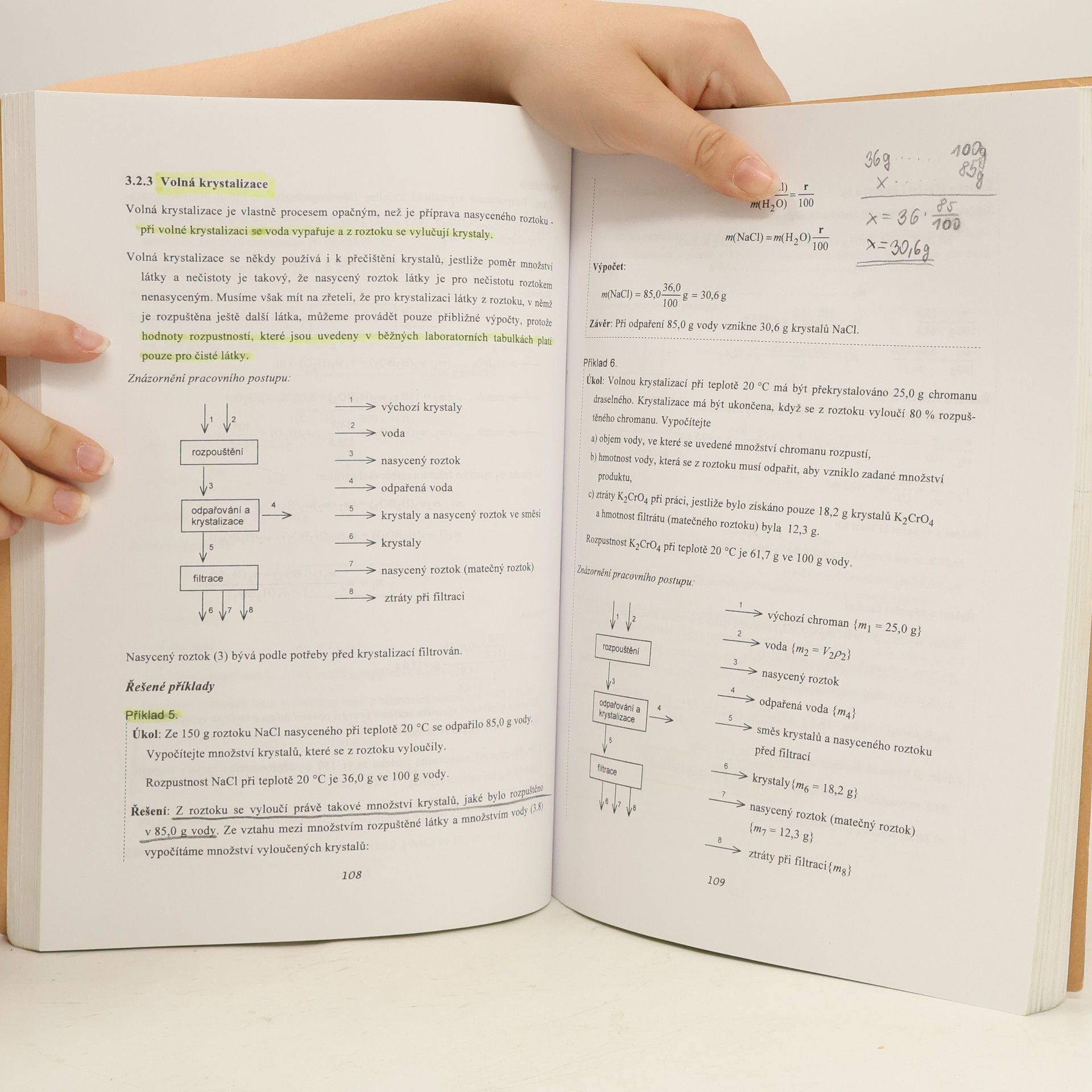 Vratislav Flemr Úlohy z názvosloví a chemických výpočtů v anorganické chemii