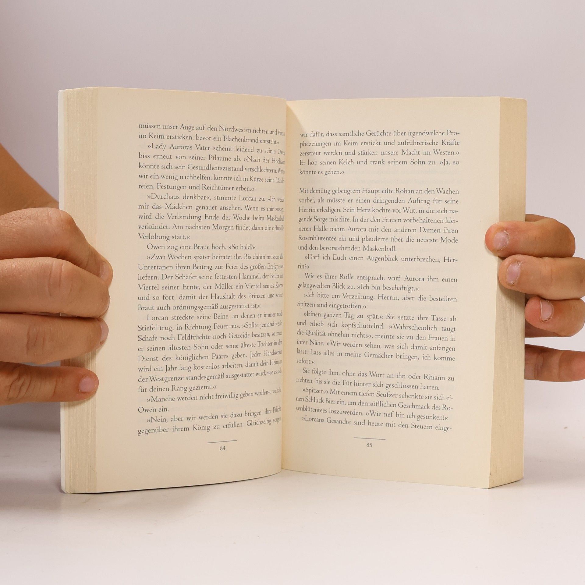 Nora Roberts Königin des Lichts : drei Romane in einem Band