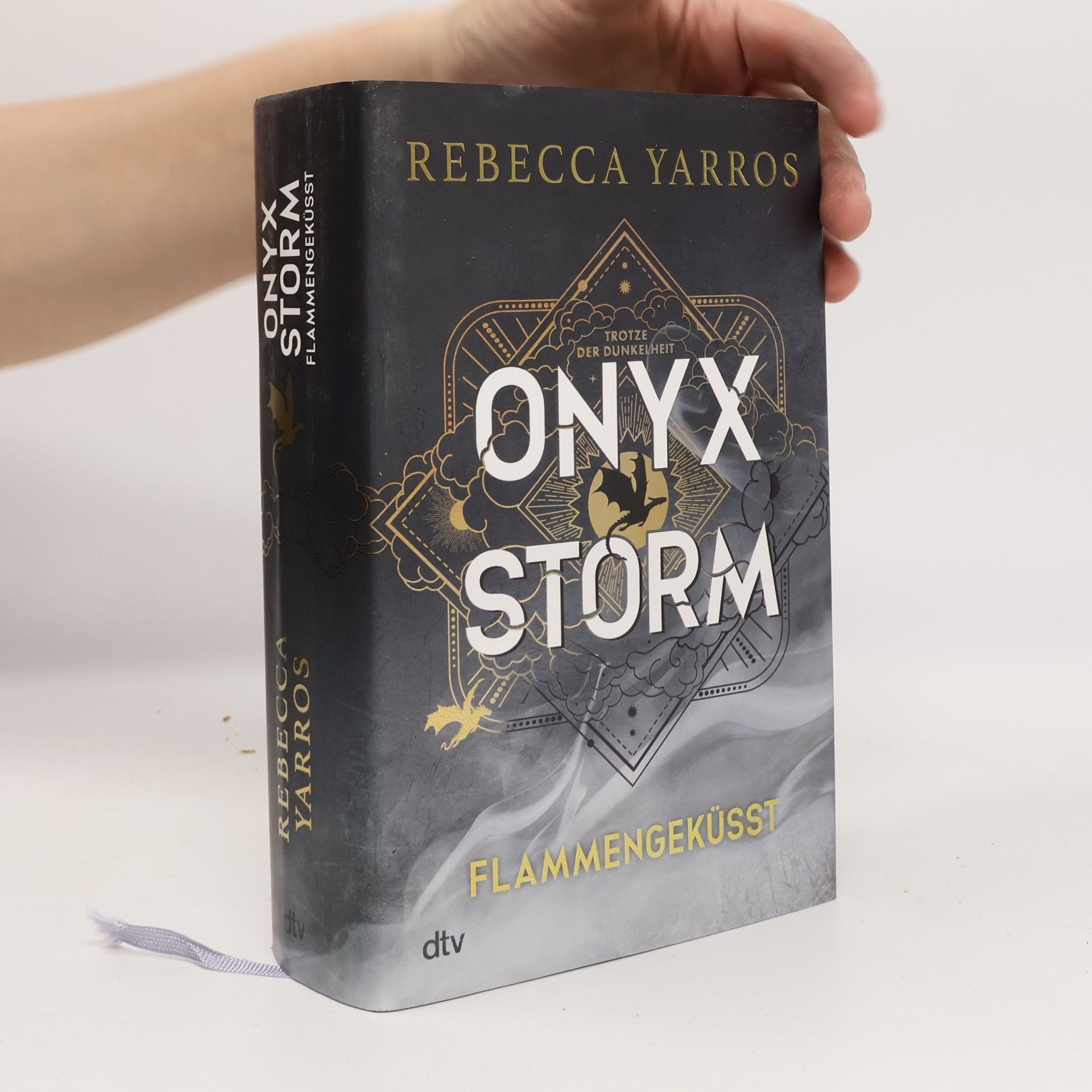 Rebecca Yarros Onyx Storm - Flammengeküsst - Deluxe-Ausgabe mit Farbschnitt