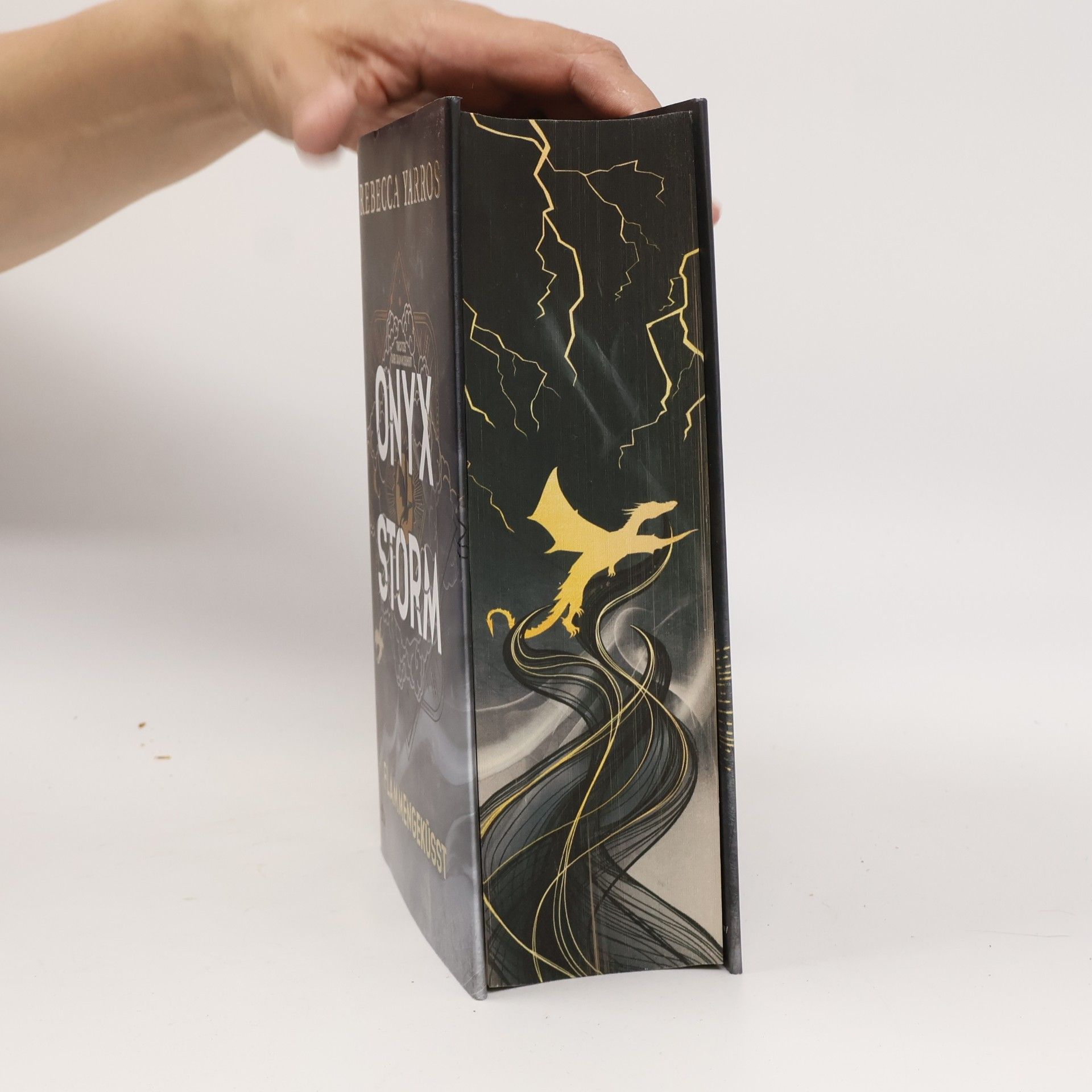 Rebecca Yarros Onyx Storm - Flammengeküsst - Deluxe-Ausgabe mit Farbschnitt