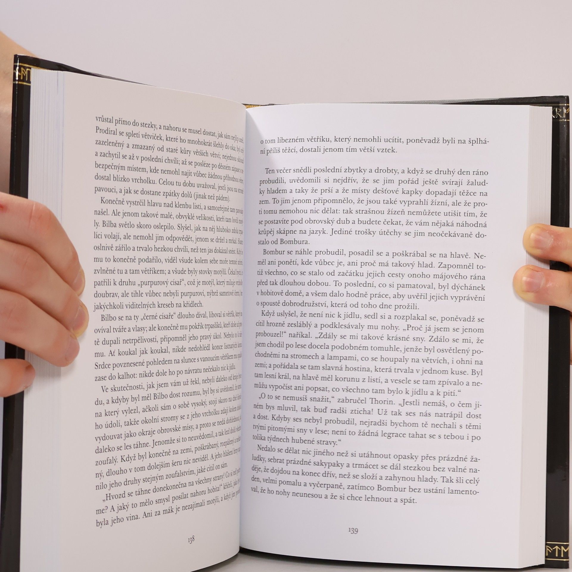 J. R. R. Tolkien Hobit, aneb, Cesta tam a zase zpátky