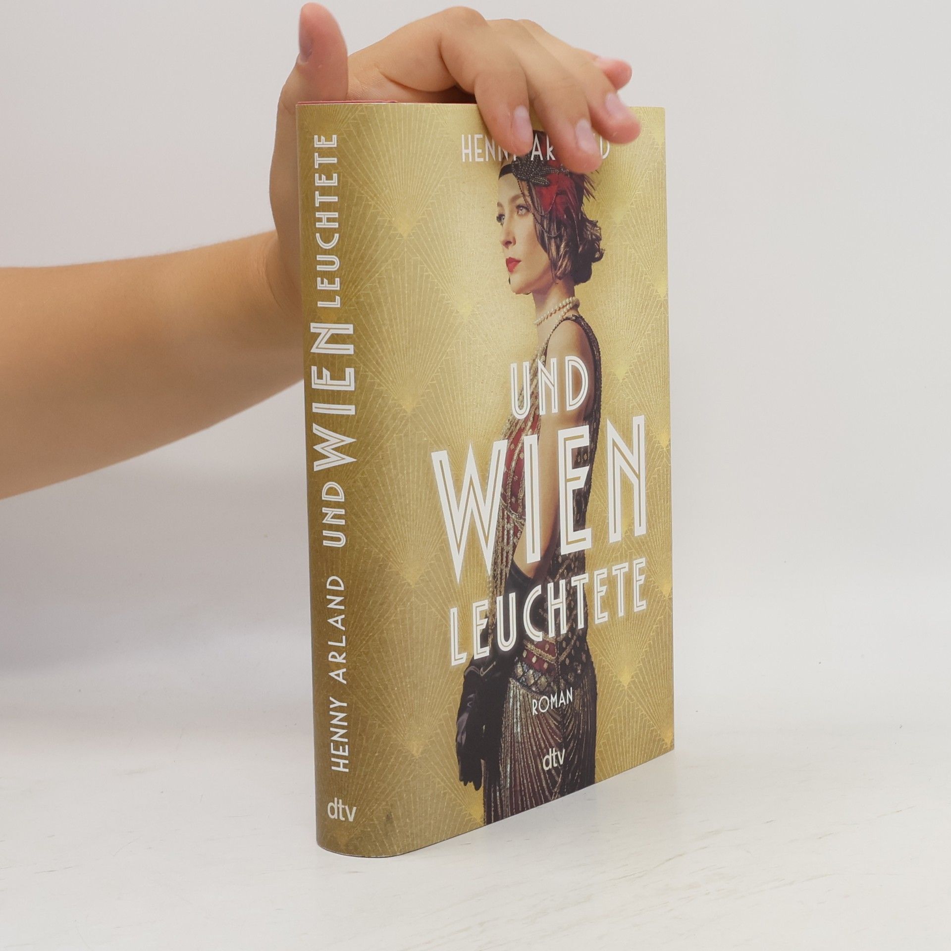 Henny Arland Und Wien leuchtete