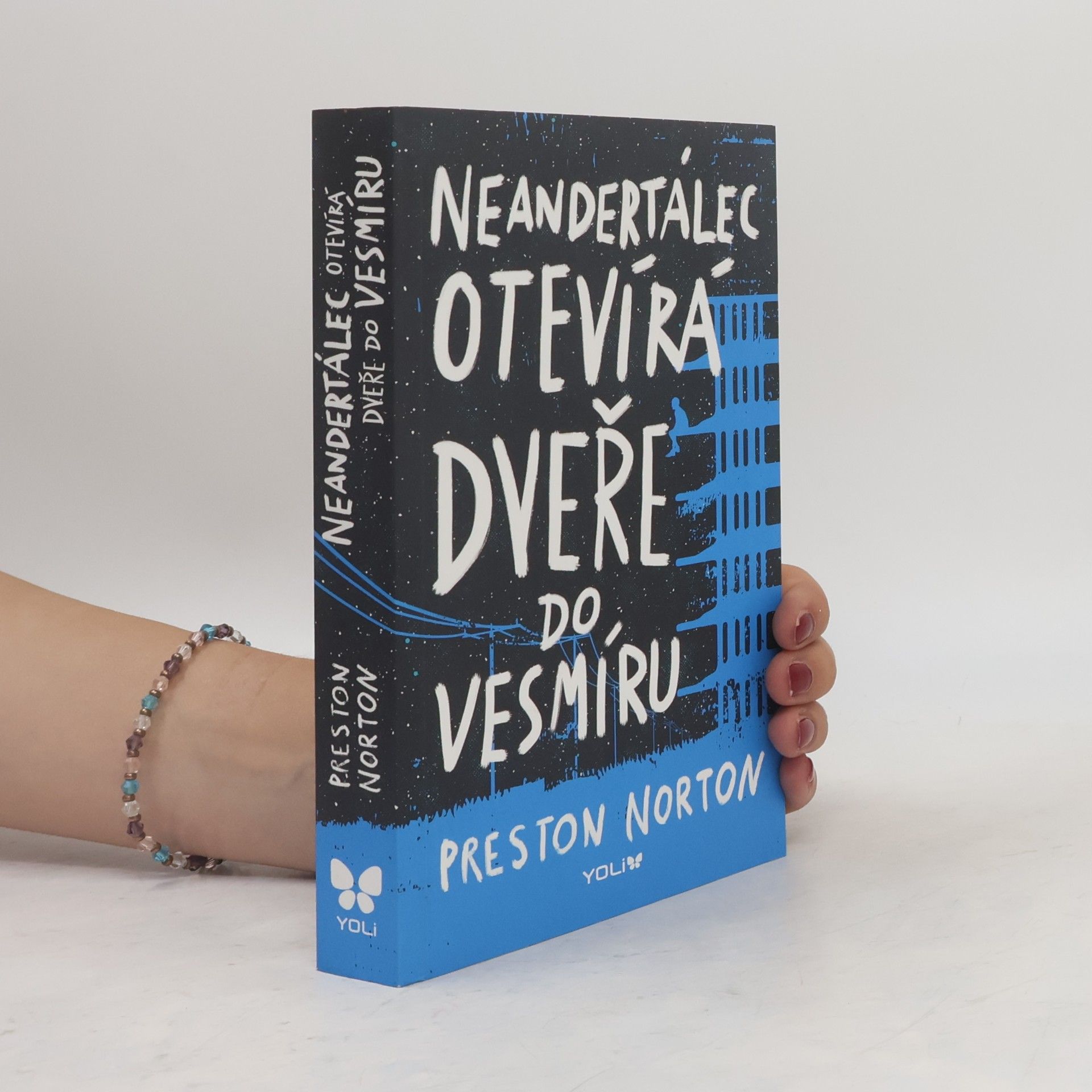 Preston Norton Neandertálec otevírá dveře do vesmíru