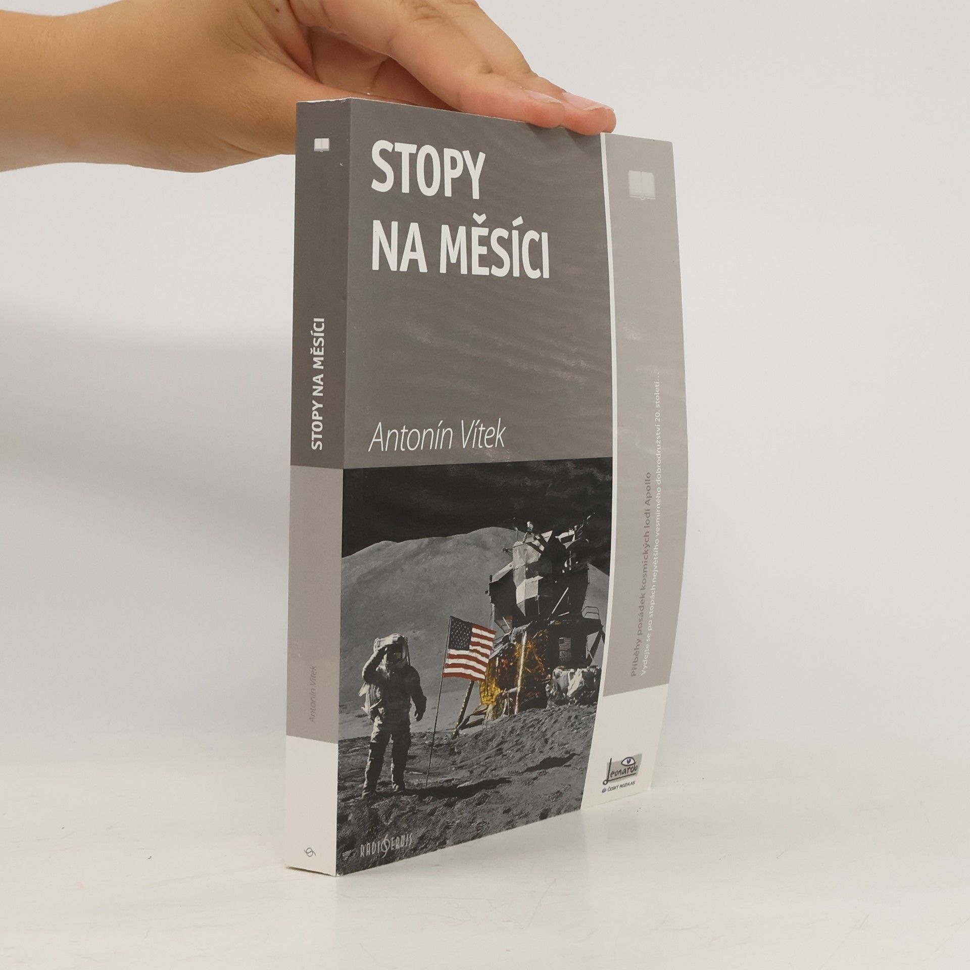 Antonín Vítek Stopy na Měsíci