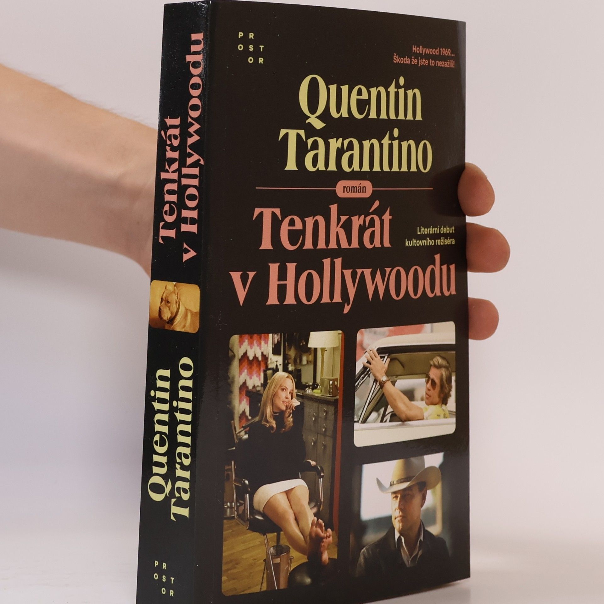 Quentin Tarantino Tenkrát v Hollywoodu : román