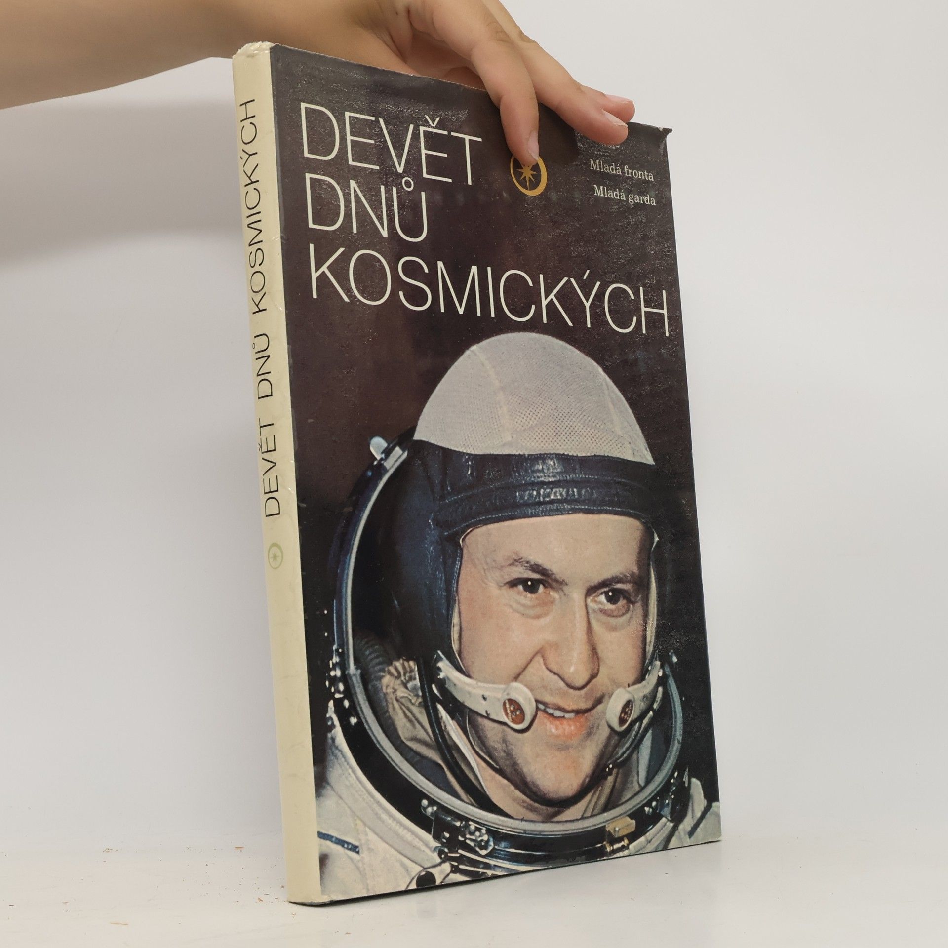 Otto Dufek Devět dnů kosmických
