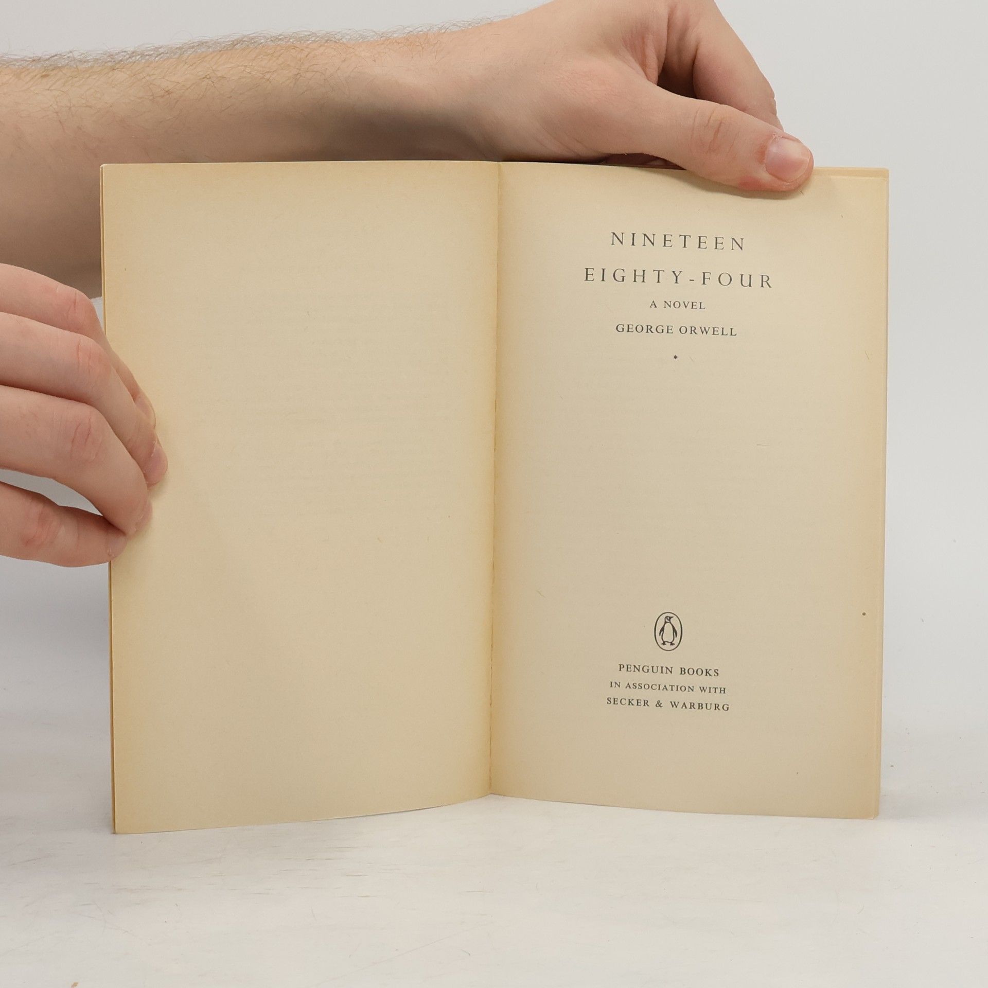 George Orwell Nineteen Eighty-Four