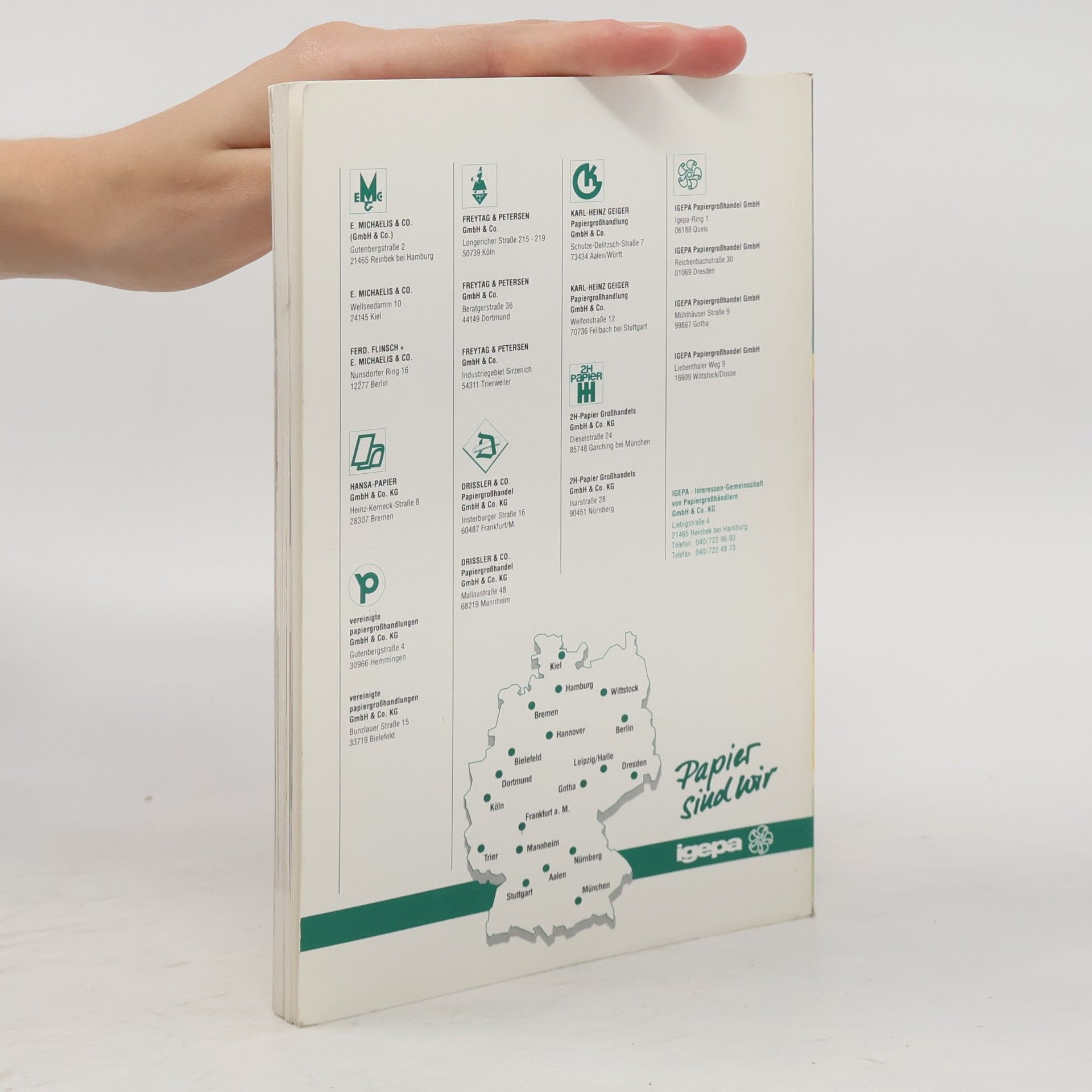 Autorenkollektiv Über Papier