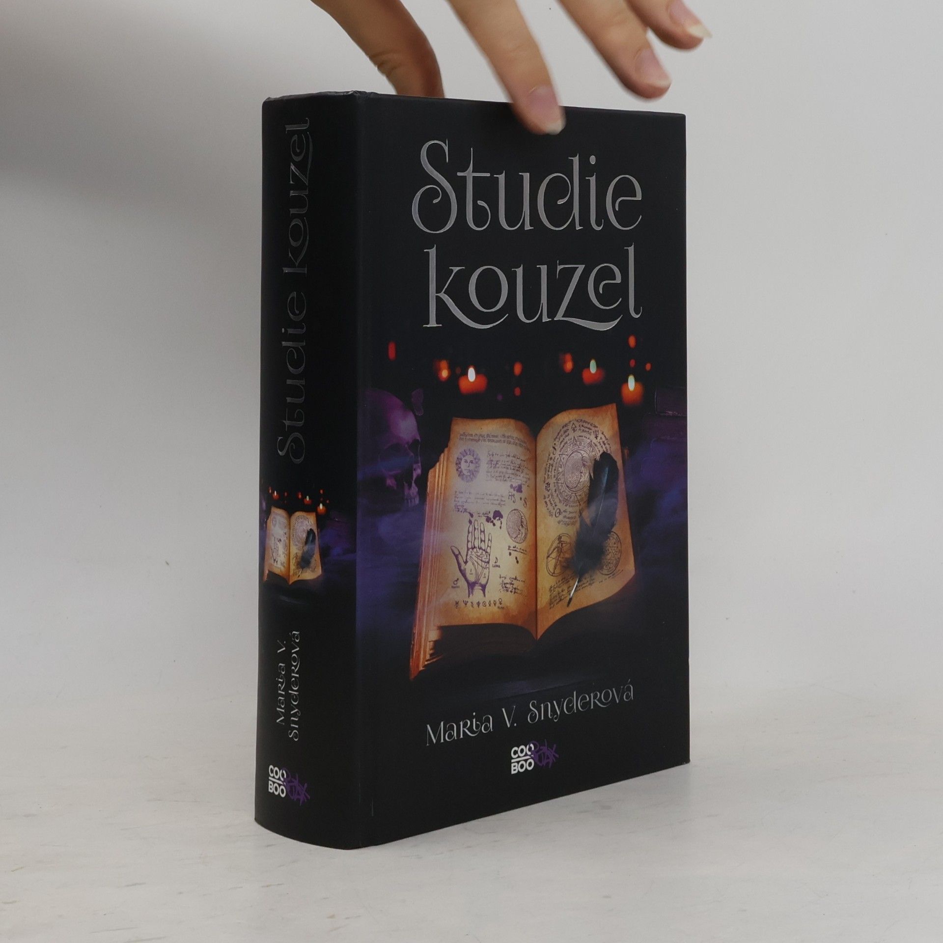 Maria V. Snyder Studie kouzel