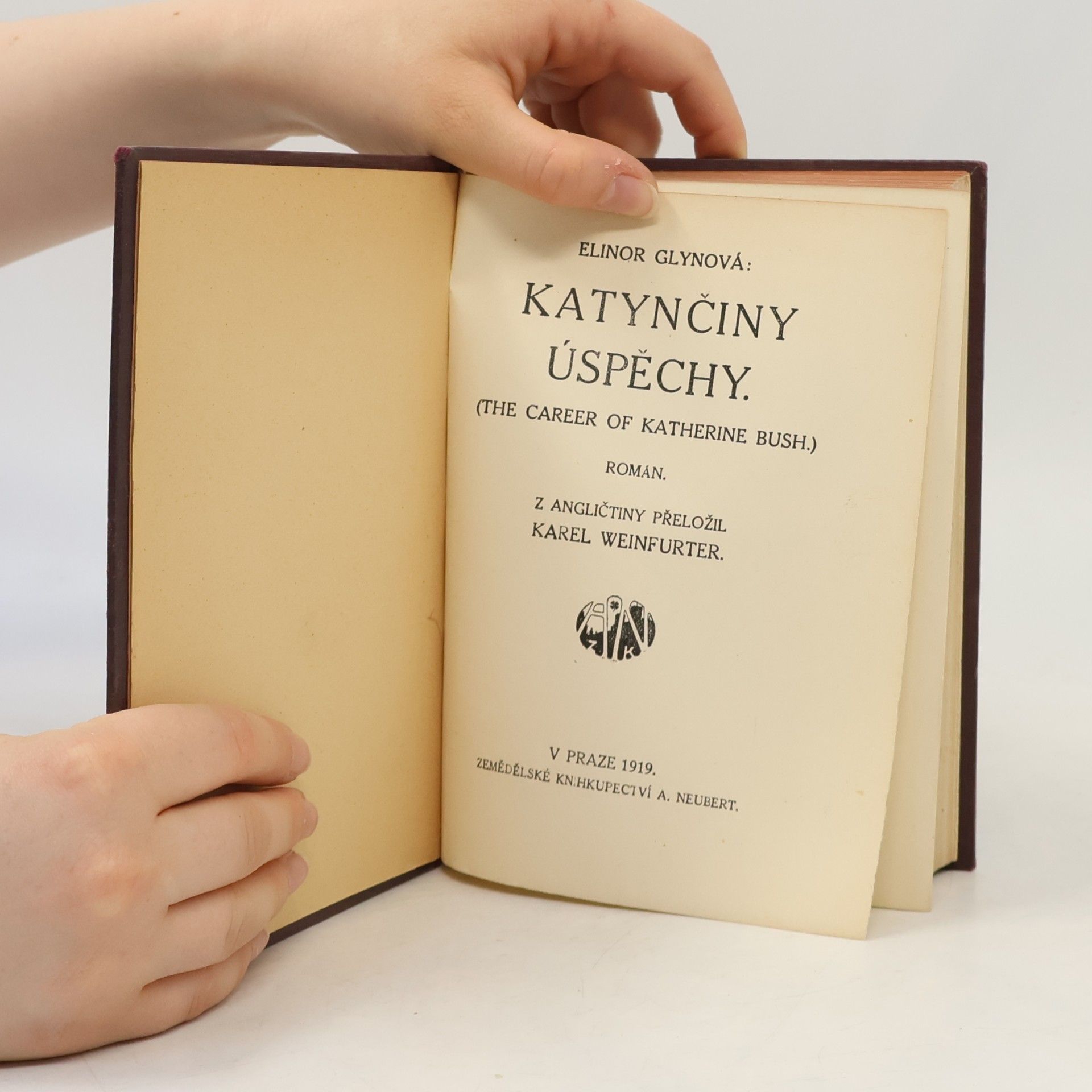 Elinor Glyn Katynčiny úspěchy
