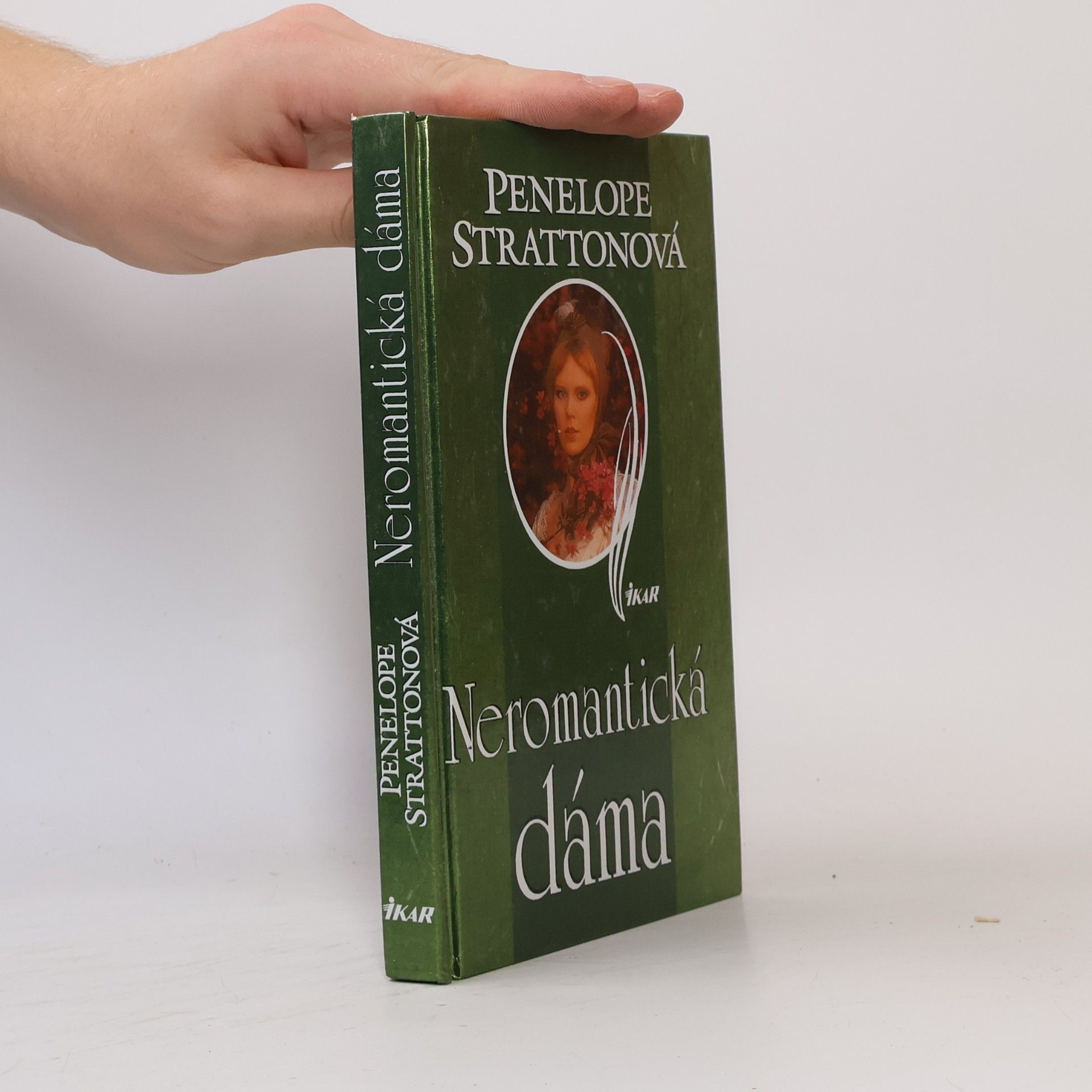 Penelope Stratton Neromantická dáma