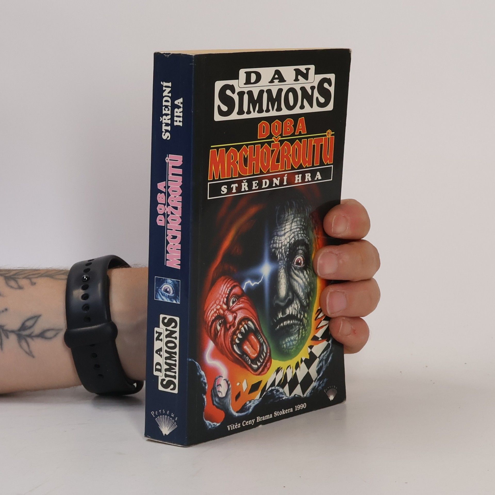 Dan Simmons Doba mrchožroutů. Střední hra