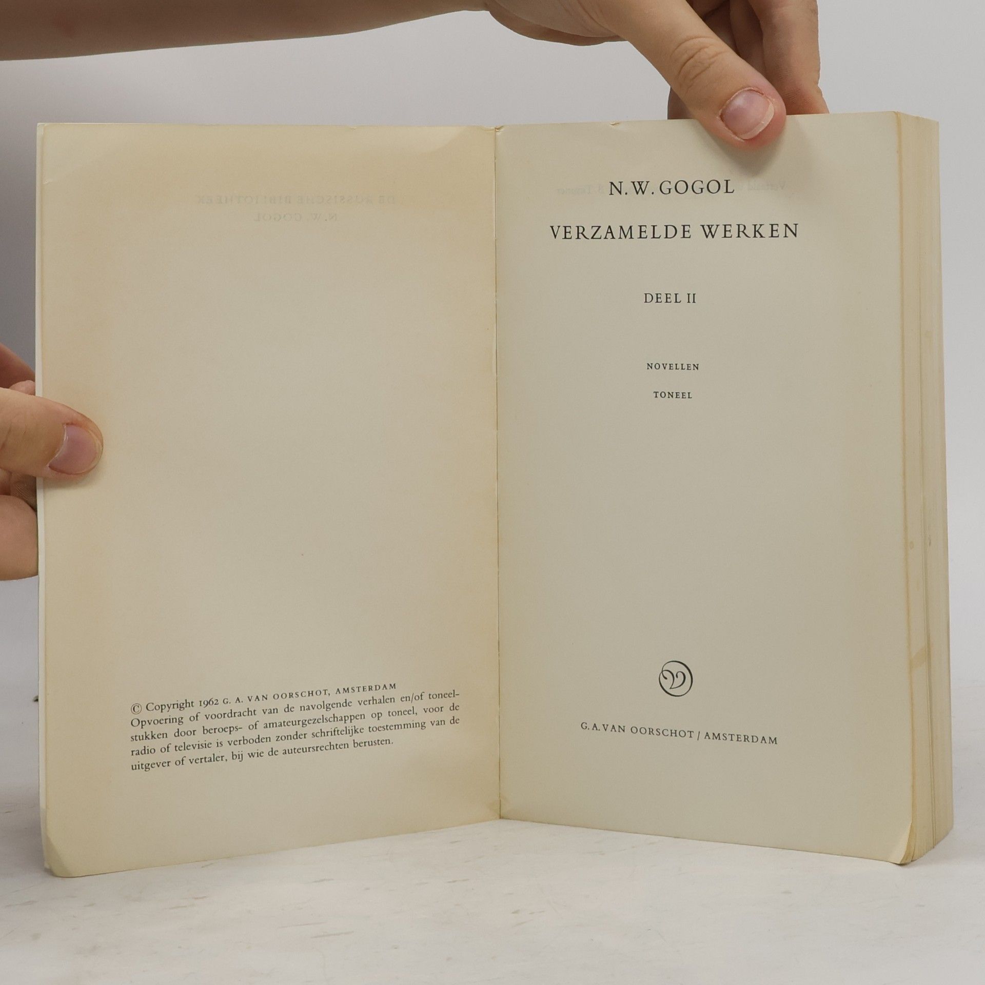 Nikolai Gogol Novellen en toneel. Dell II