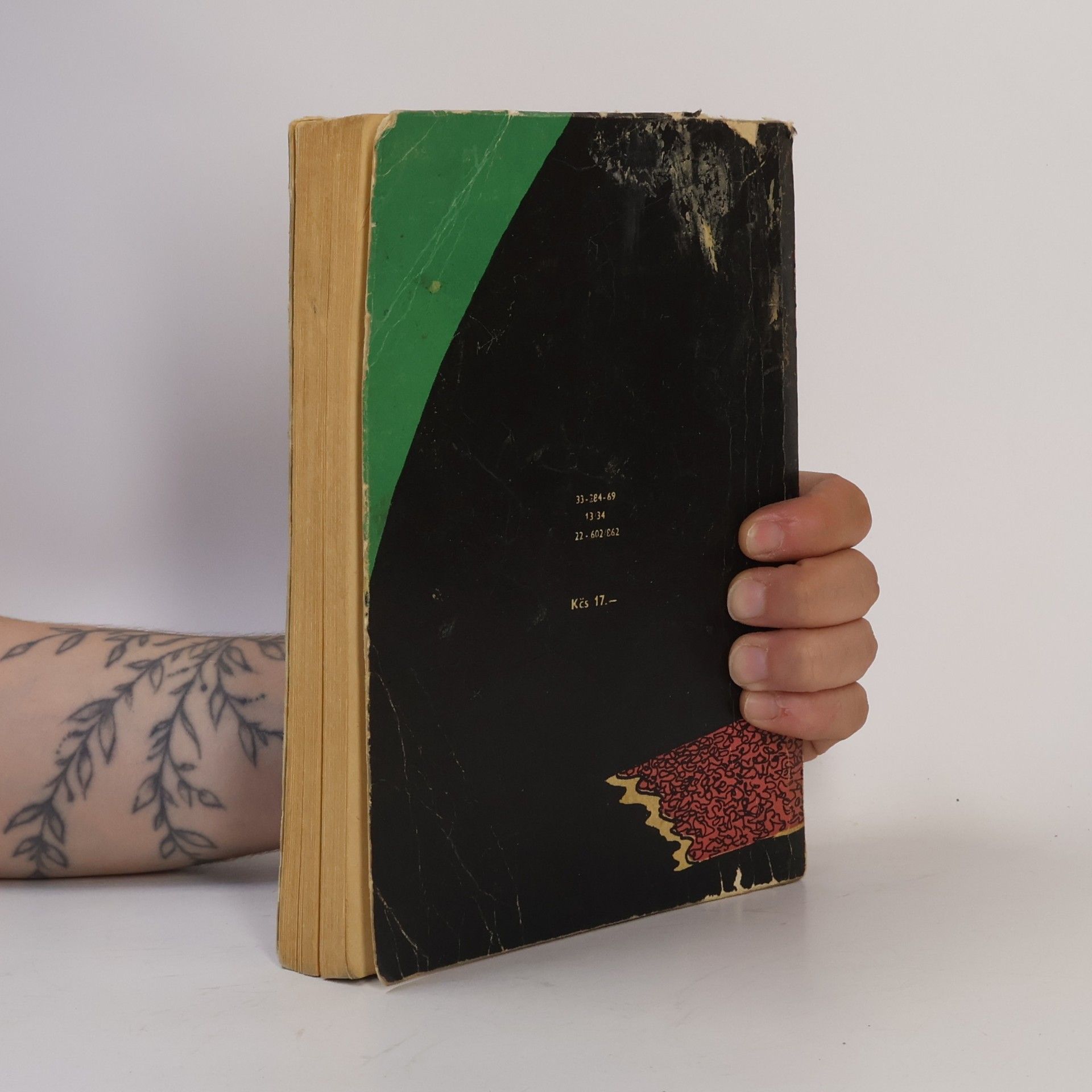 Agatha Christie Oznamuje se vražda