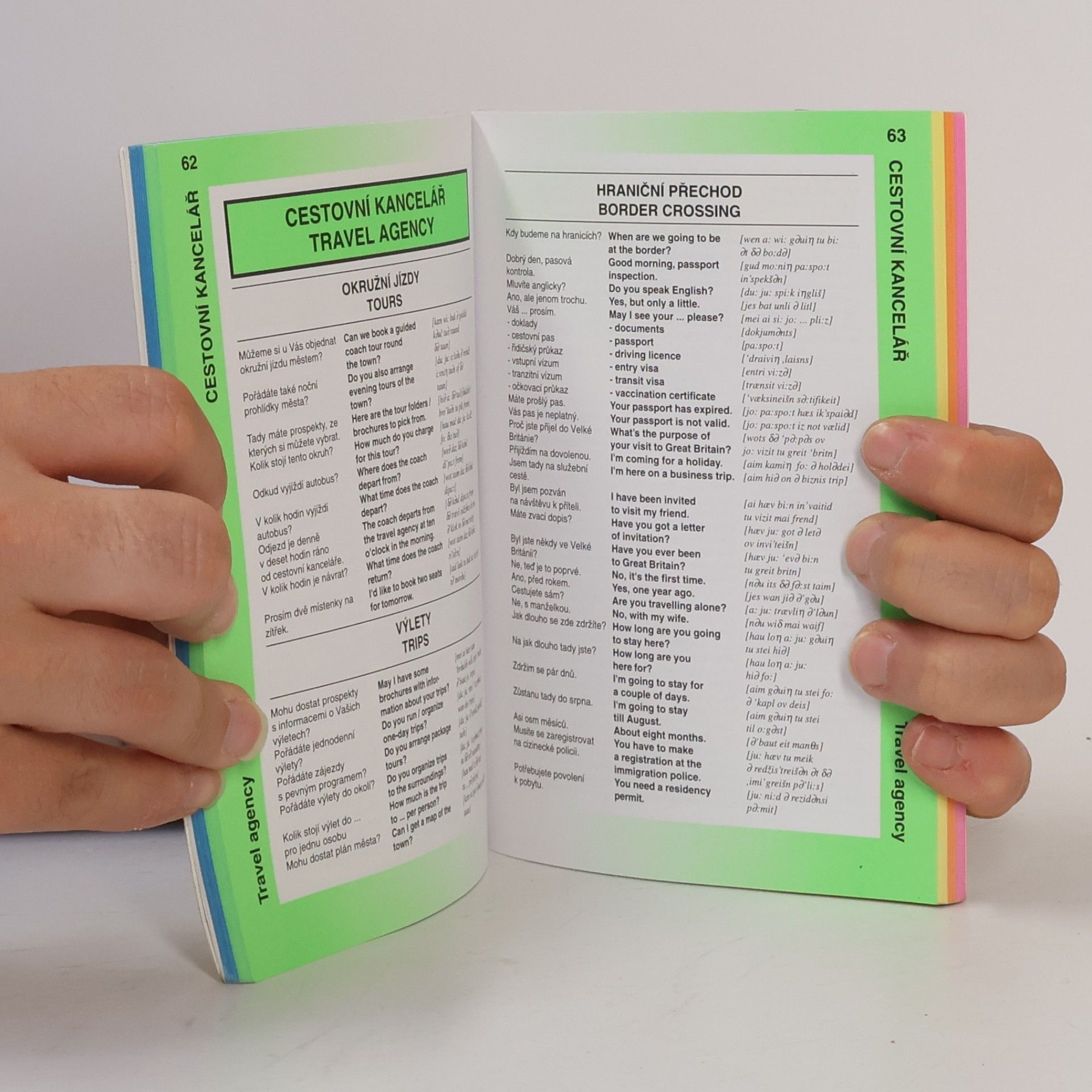 Martina Sobotíková Angličtina : Czech-English phrase book : konverzace