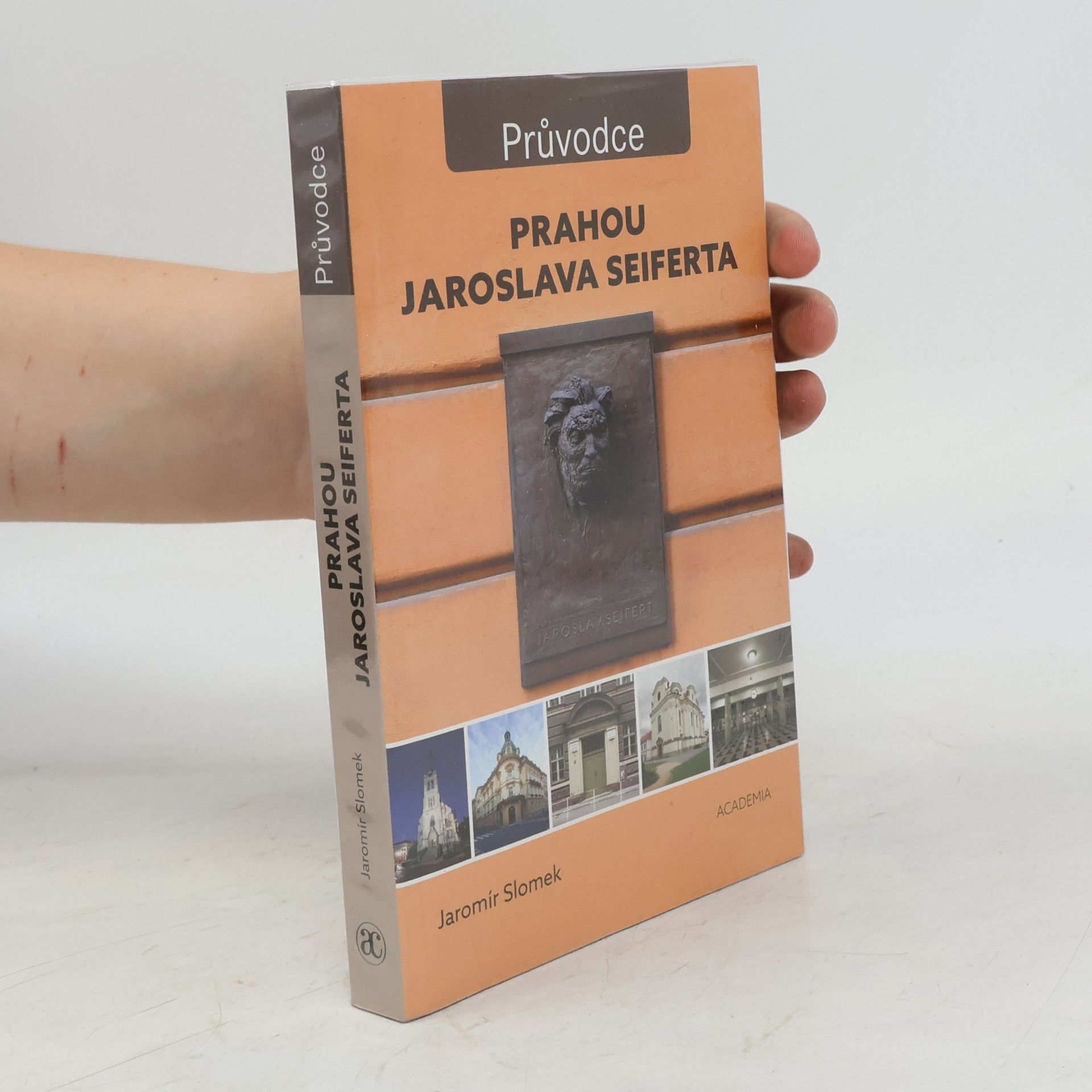 Jaromír Slomek Prahou Jaroslava Seiferta