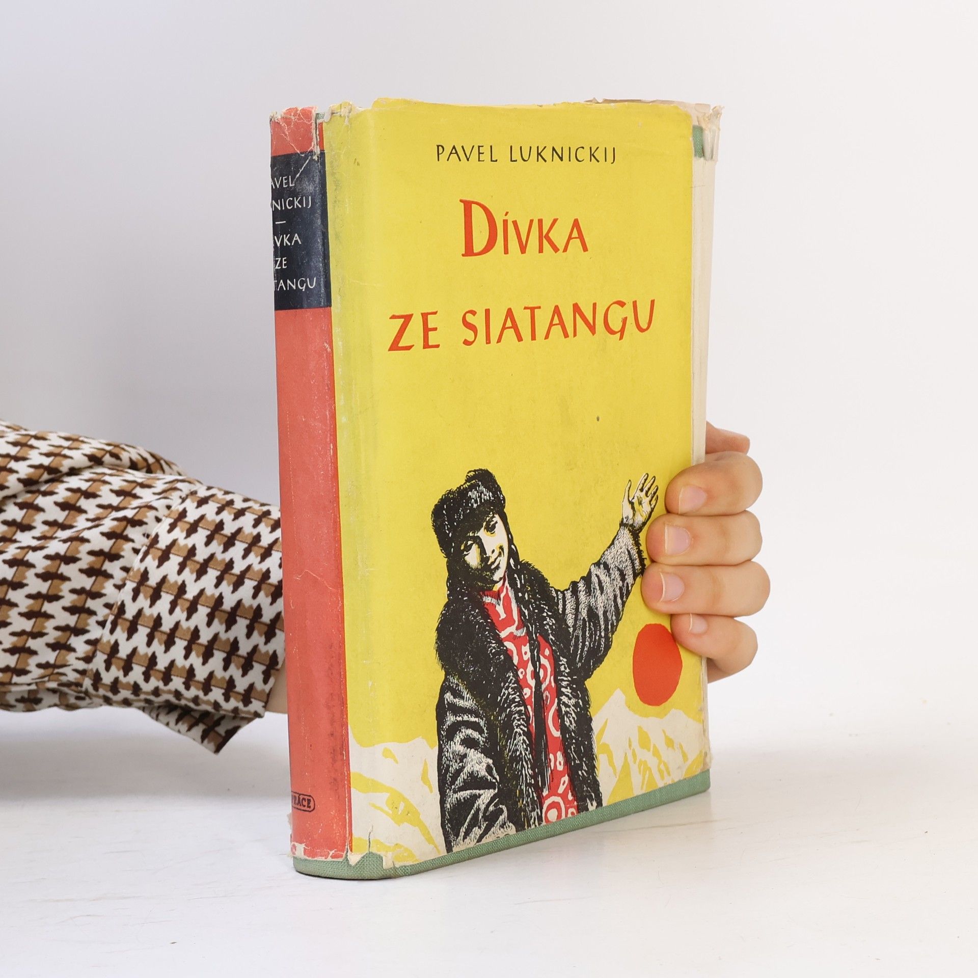 Pavel Luknickij Dívka ze Siatangu