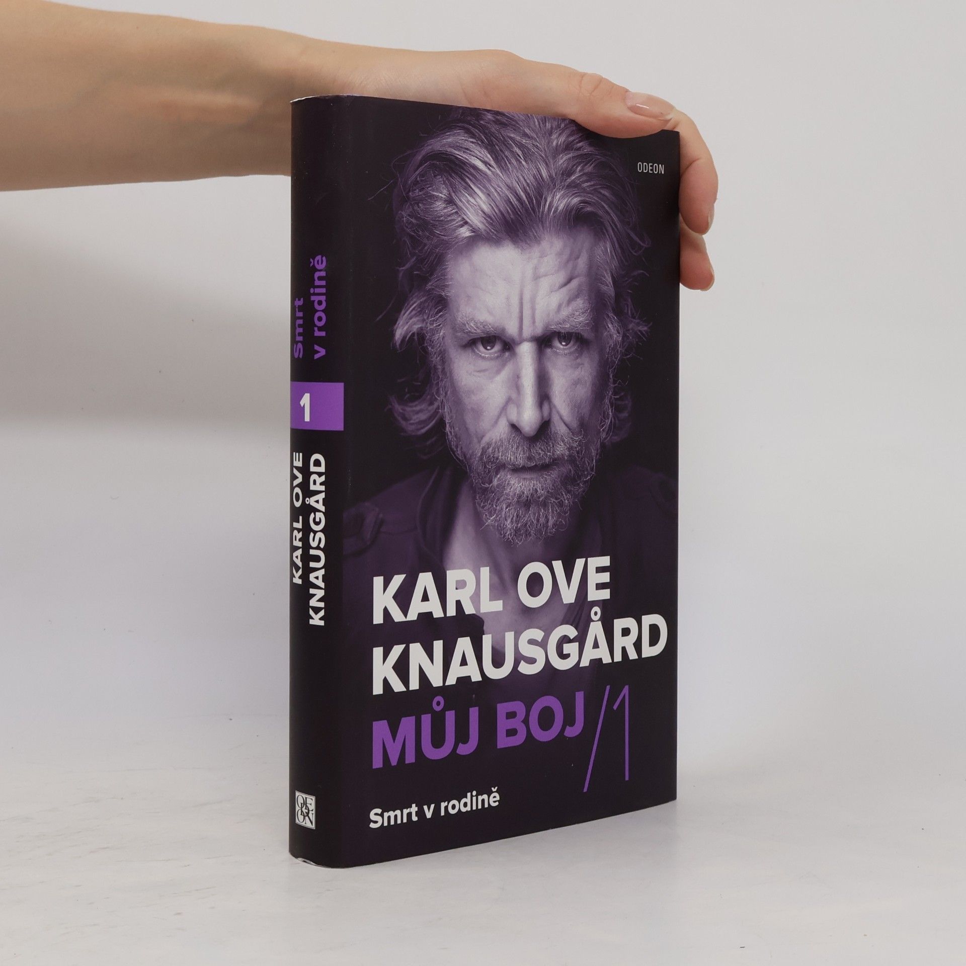 Karl Ove Knausgård Můj boj. 1, Smrt v rodině
