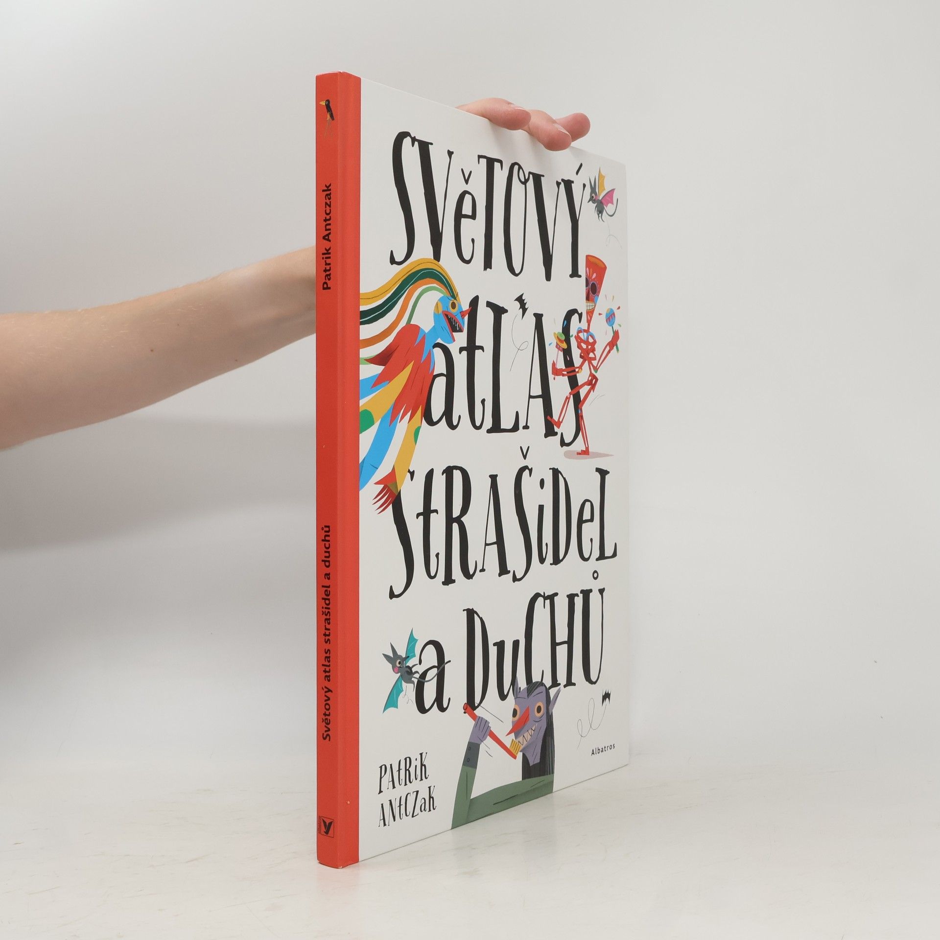 Patrik Antczak Světový atlas strašidel a duchů