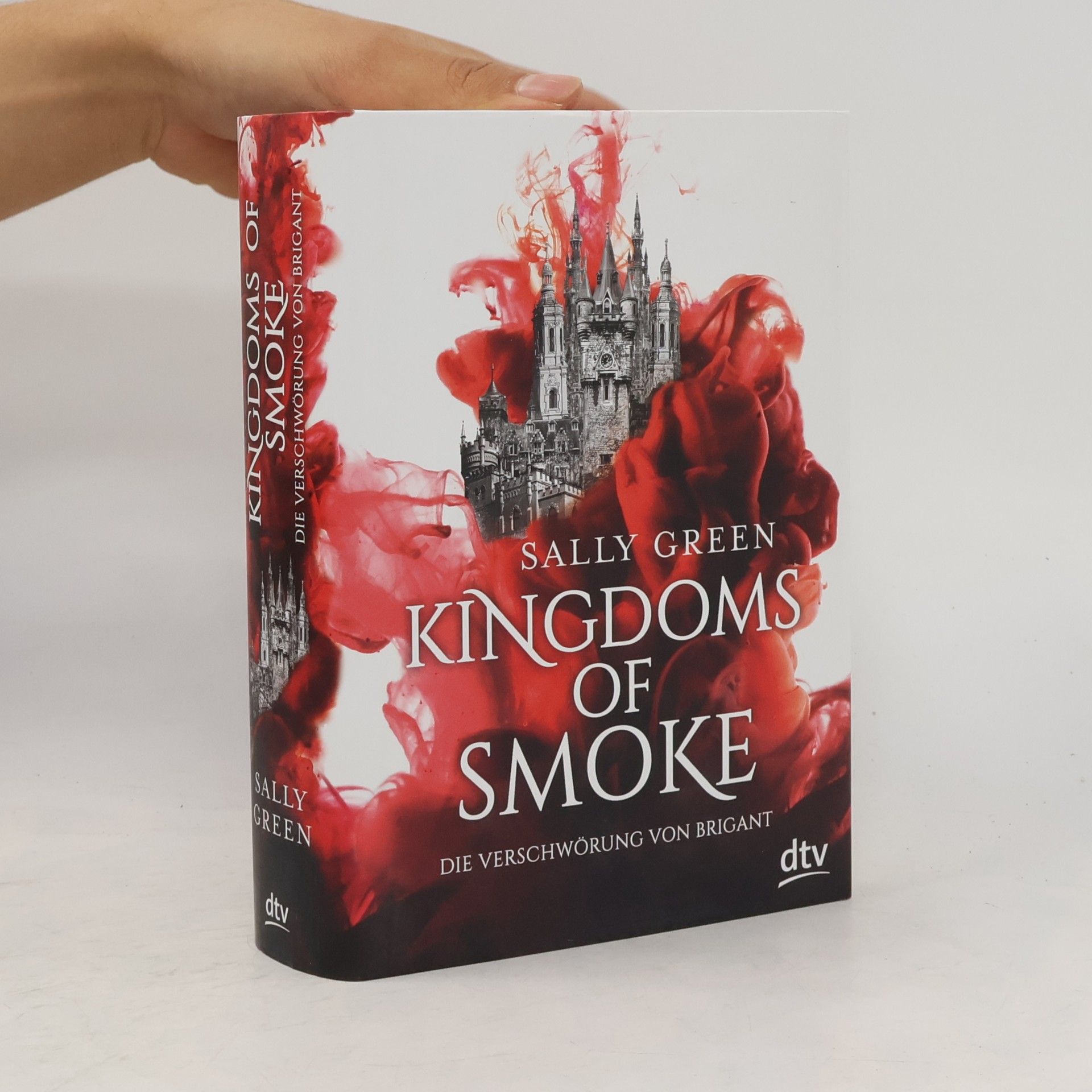 Sally Green Kingdoms of Smoke