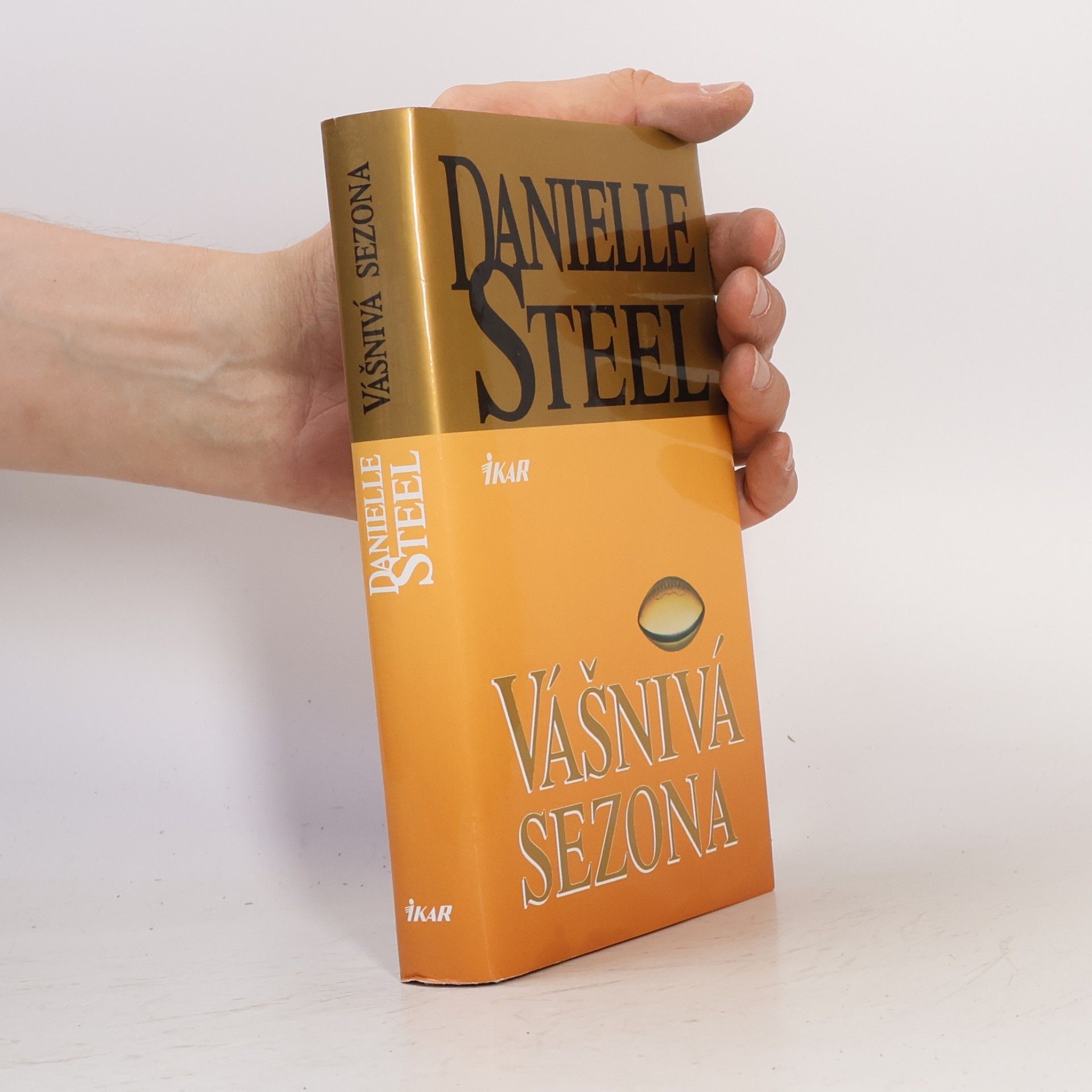 Danielle Steel Vášnivá sezona