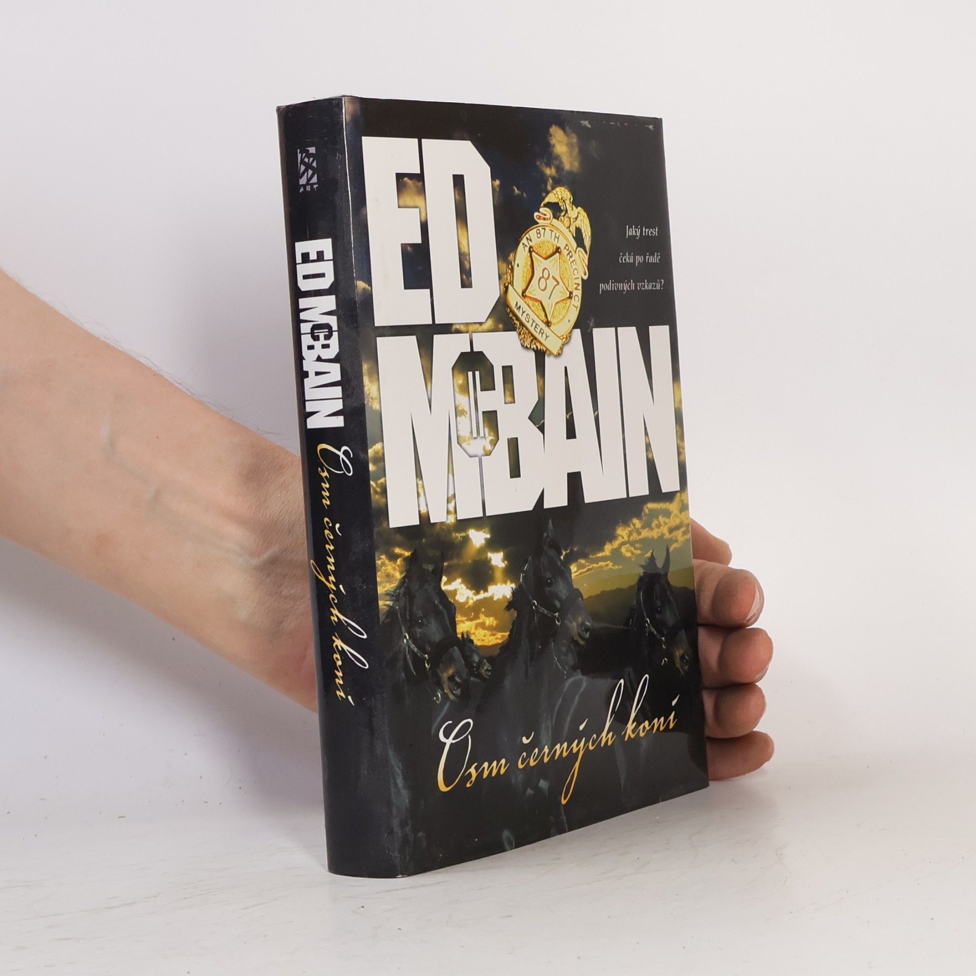 Ed McBain Osm černých koní : román z 87. revíru