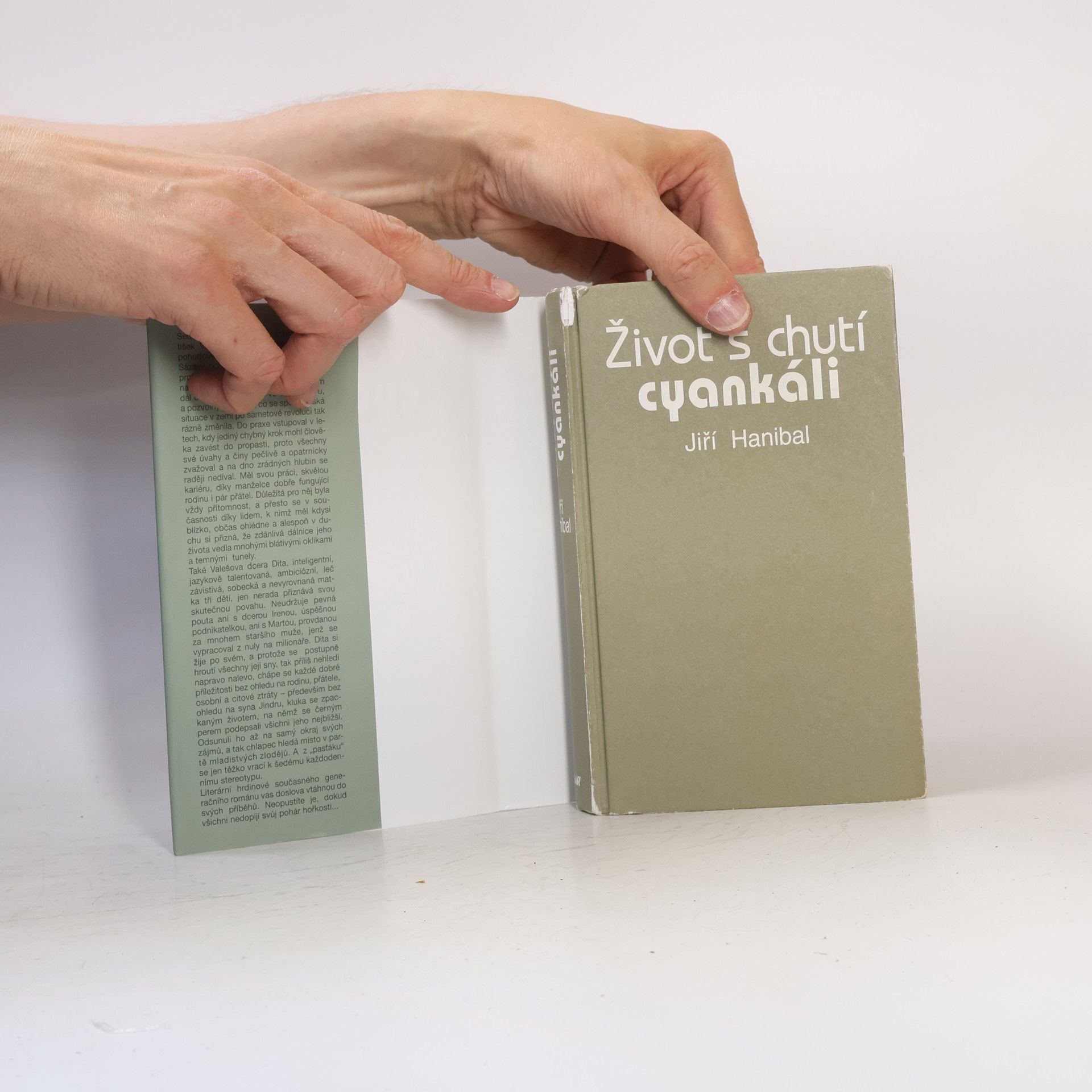 Jiří Hanibal Život s chutí cyankáli