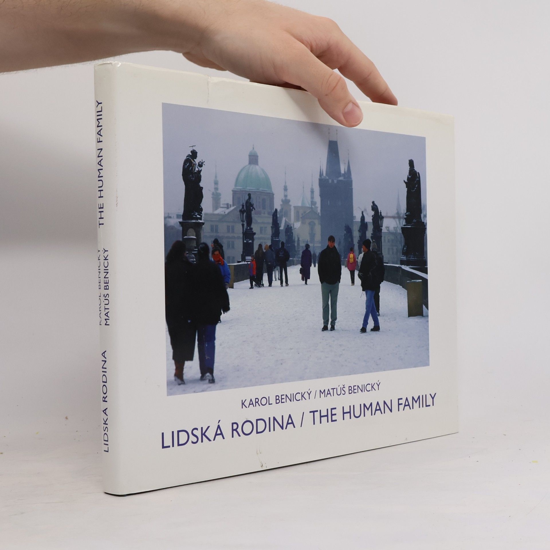 Marián Pauer Lidská rodina / The Human Family
