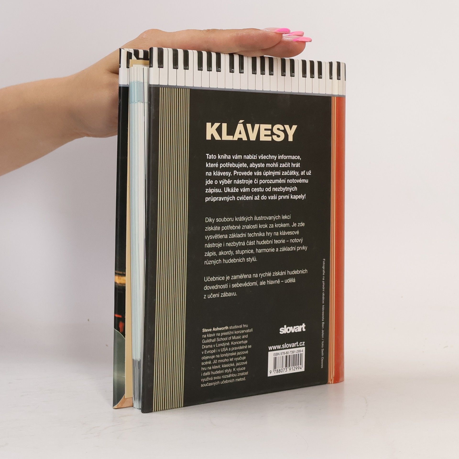 Steve Ashworth Klávesy: Průvodce hrou na klavír a všechny elektronické klávesové nástroje