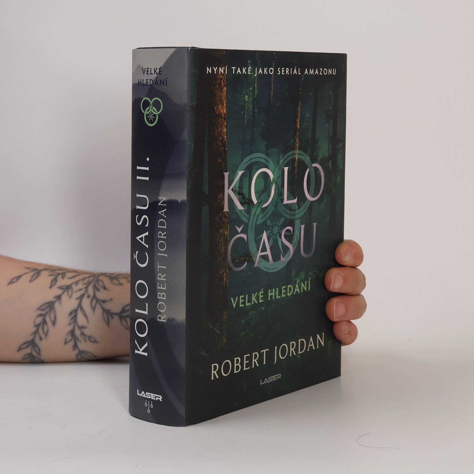 Robert Jordan Kolo času 2. Velké hledání