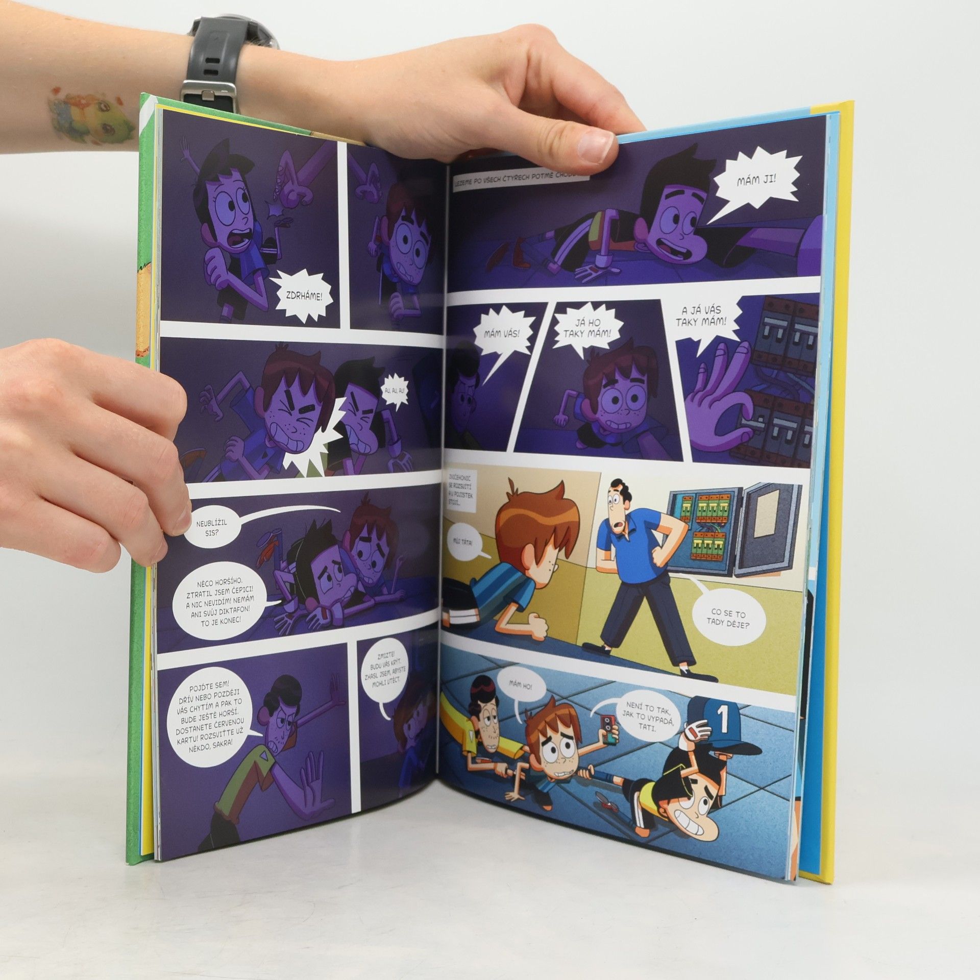 Romana Bičíková Fotbaláci: komiks. Záhada létajících rozhodčích