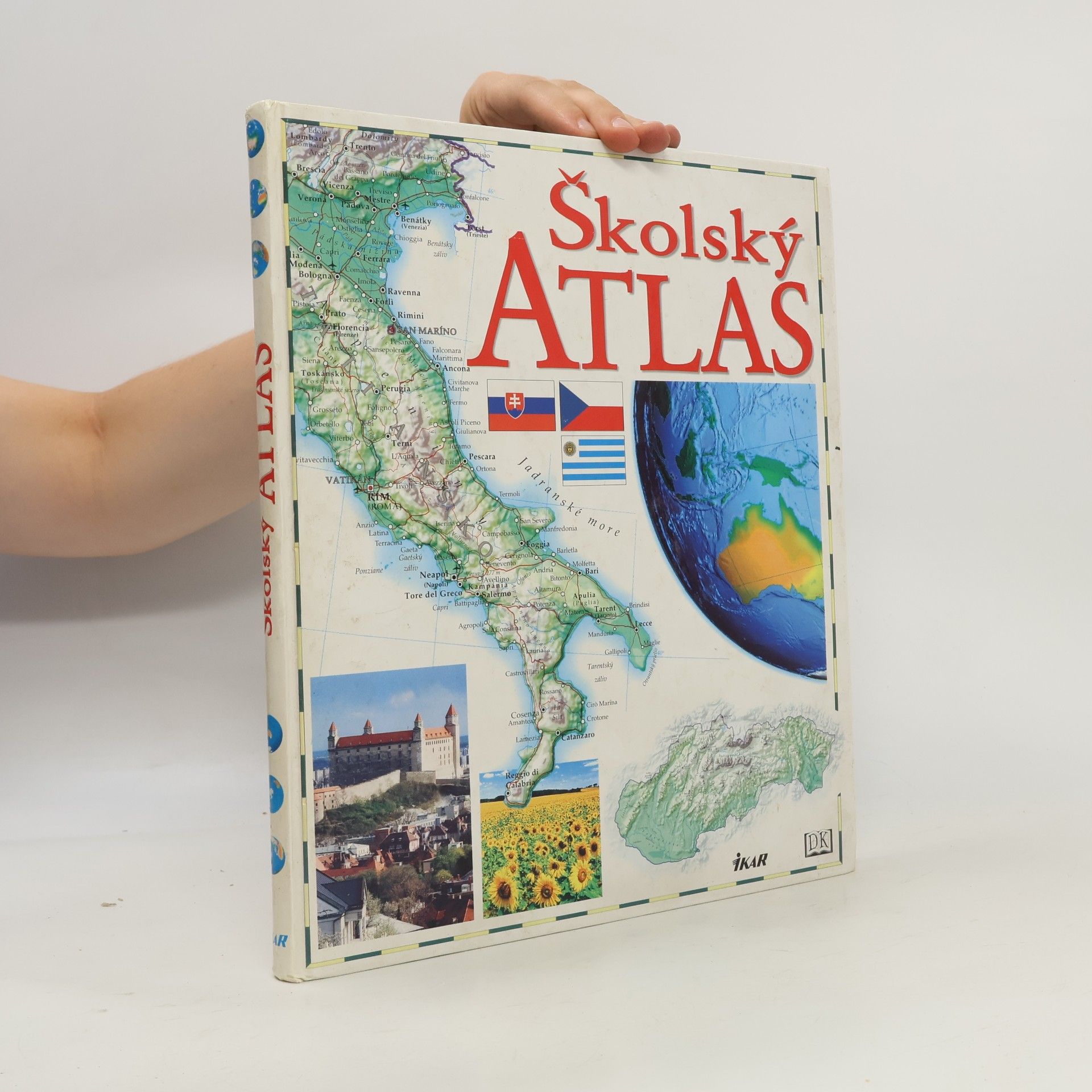 Autorenkollektiv Školský atlas