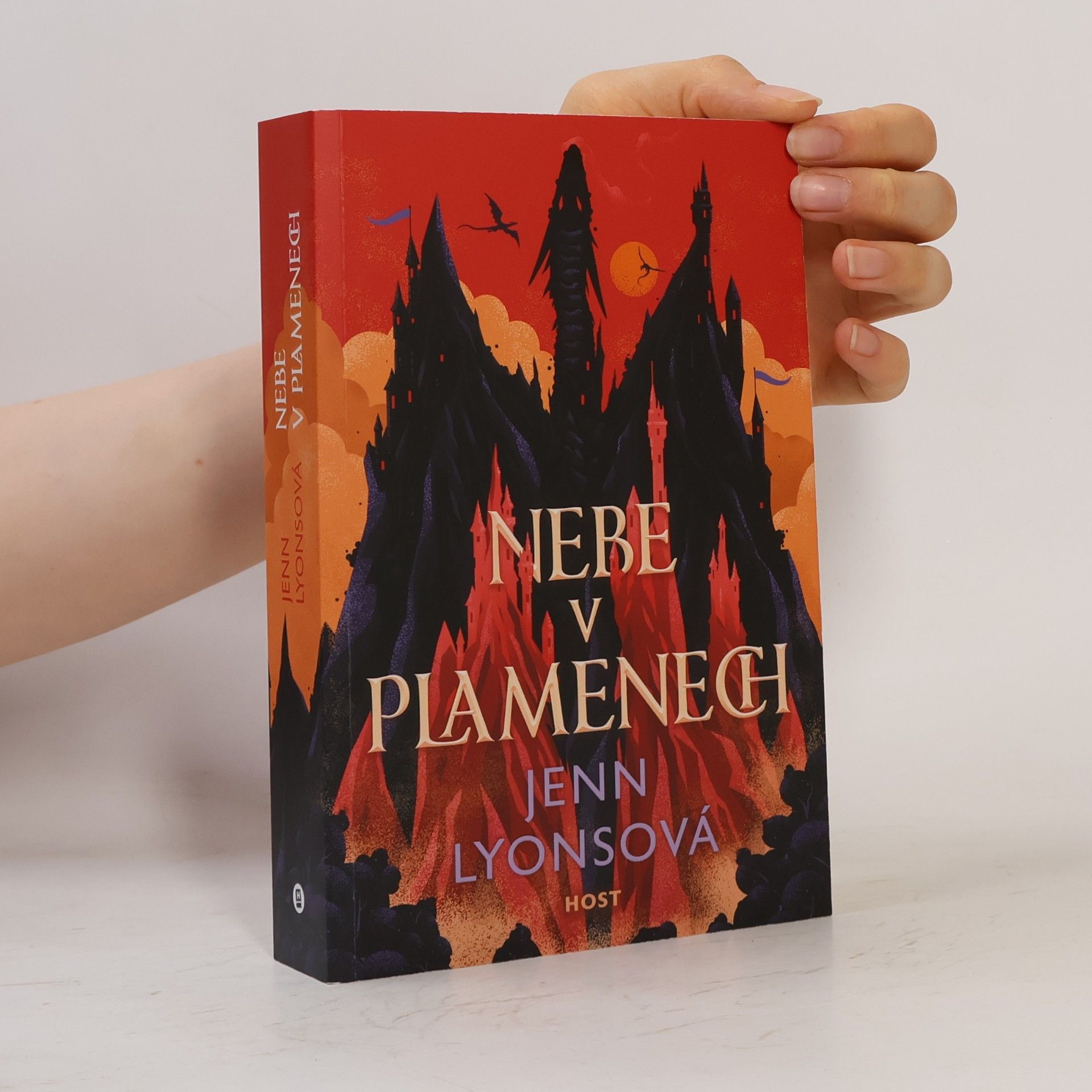 Jenn Lyons Nebe v plamenech