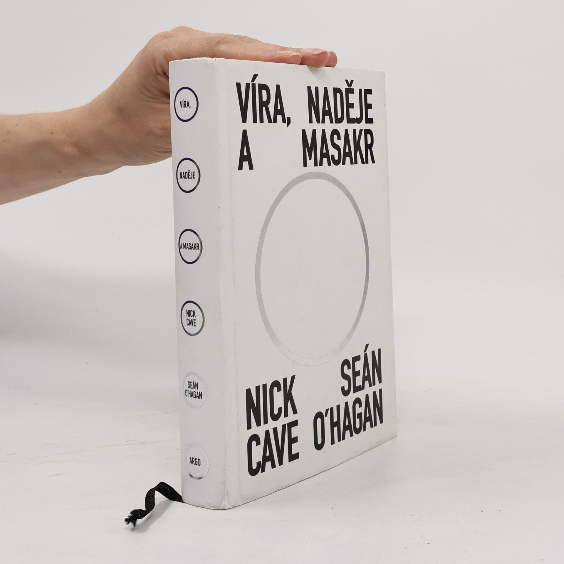 Nick Cave Víra, naděje a masakr