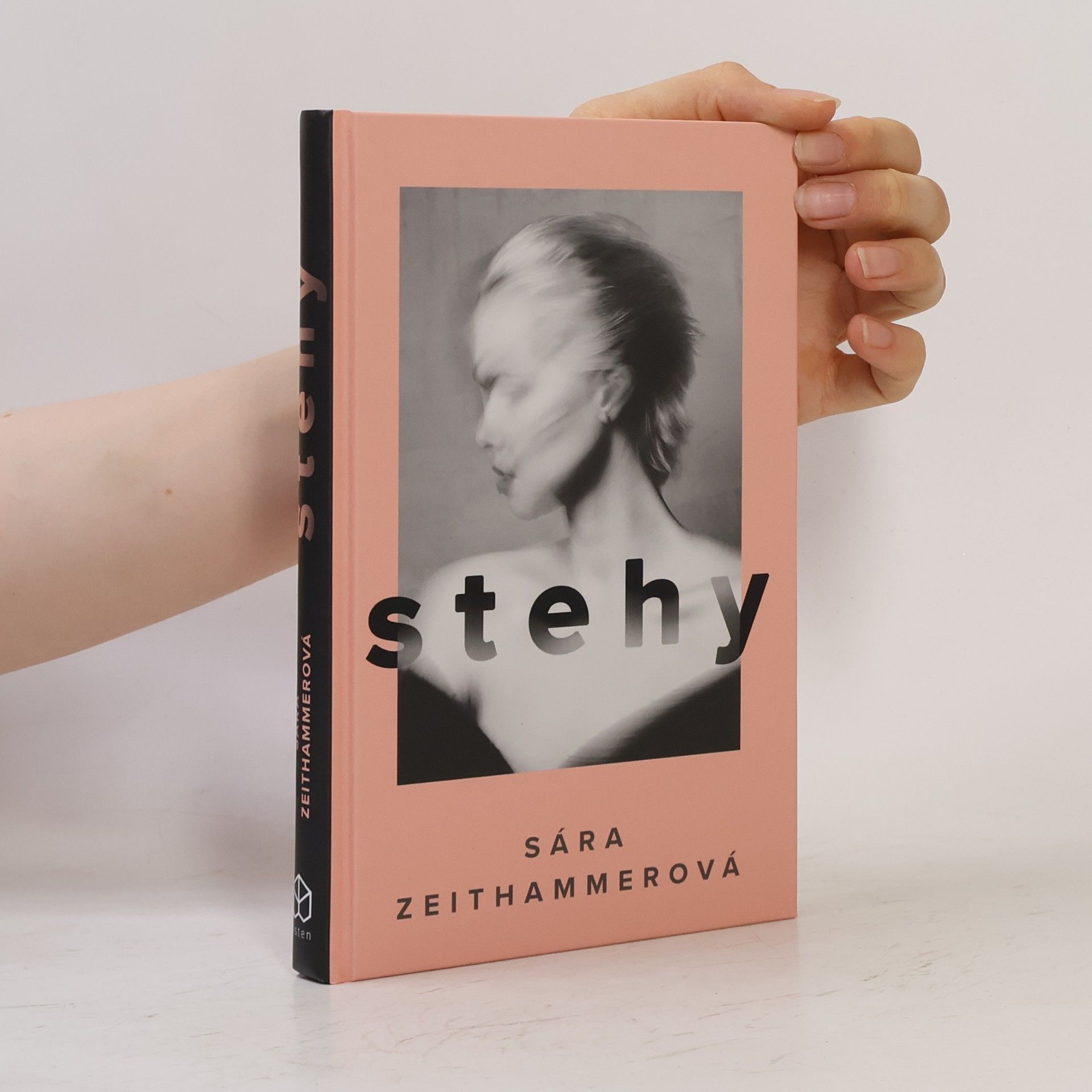 Sára Zeithammerová Stehy