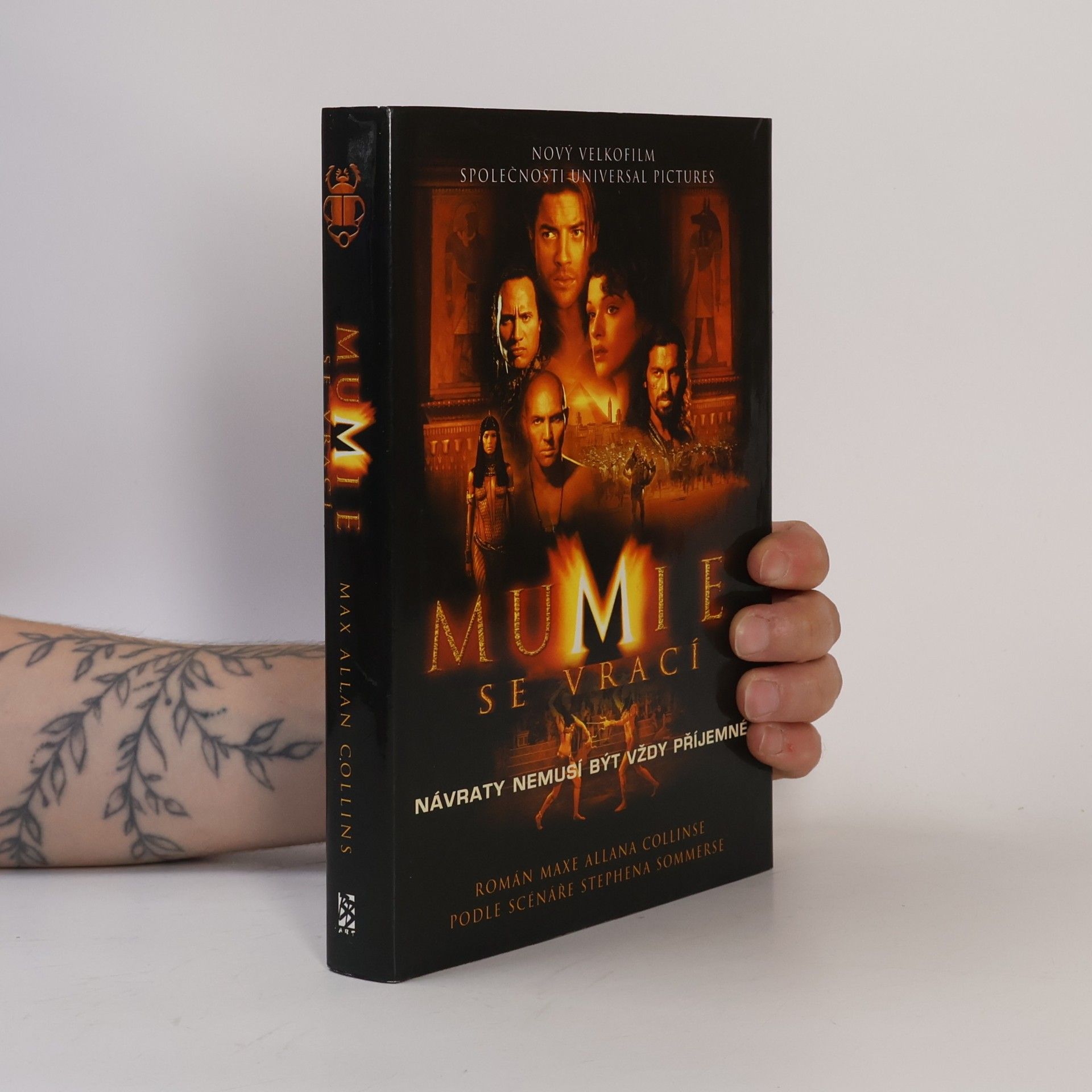 Max Allan Collins Mumie se vrací