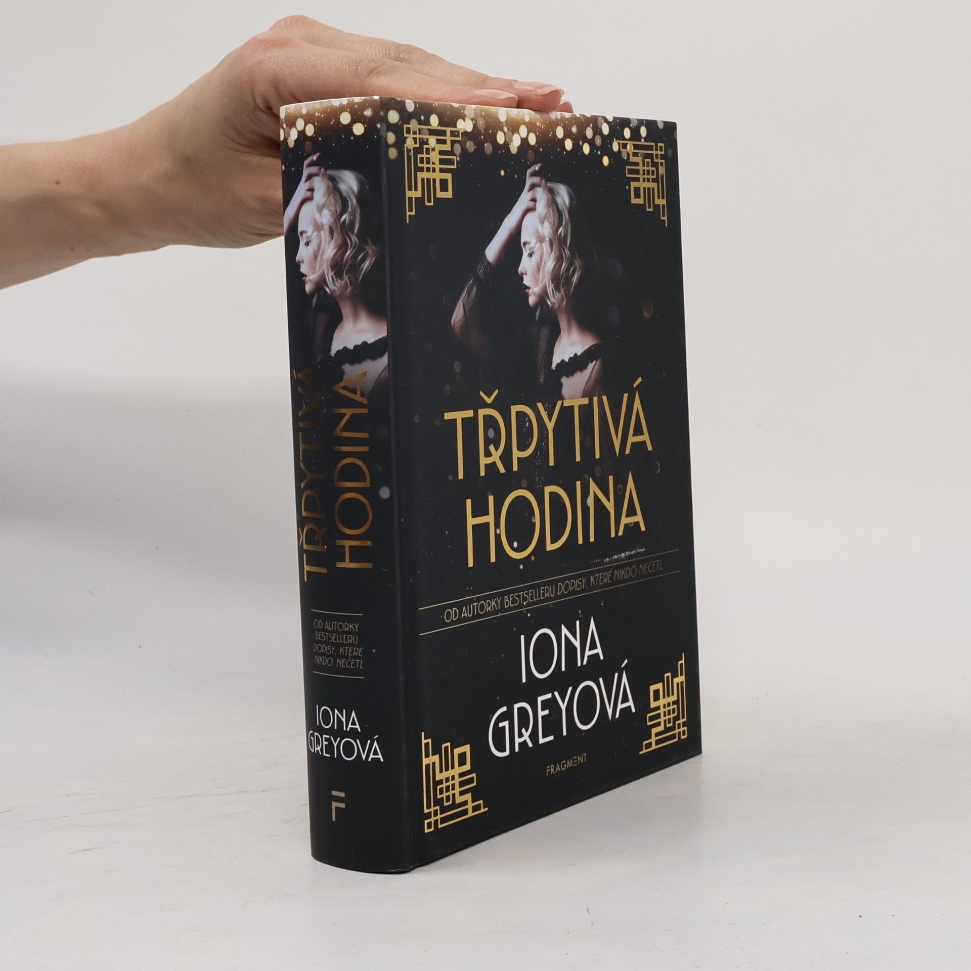 Iona Grey Třpytivá hodina