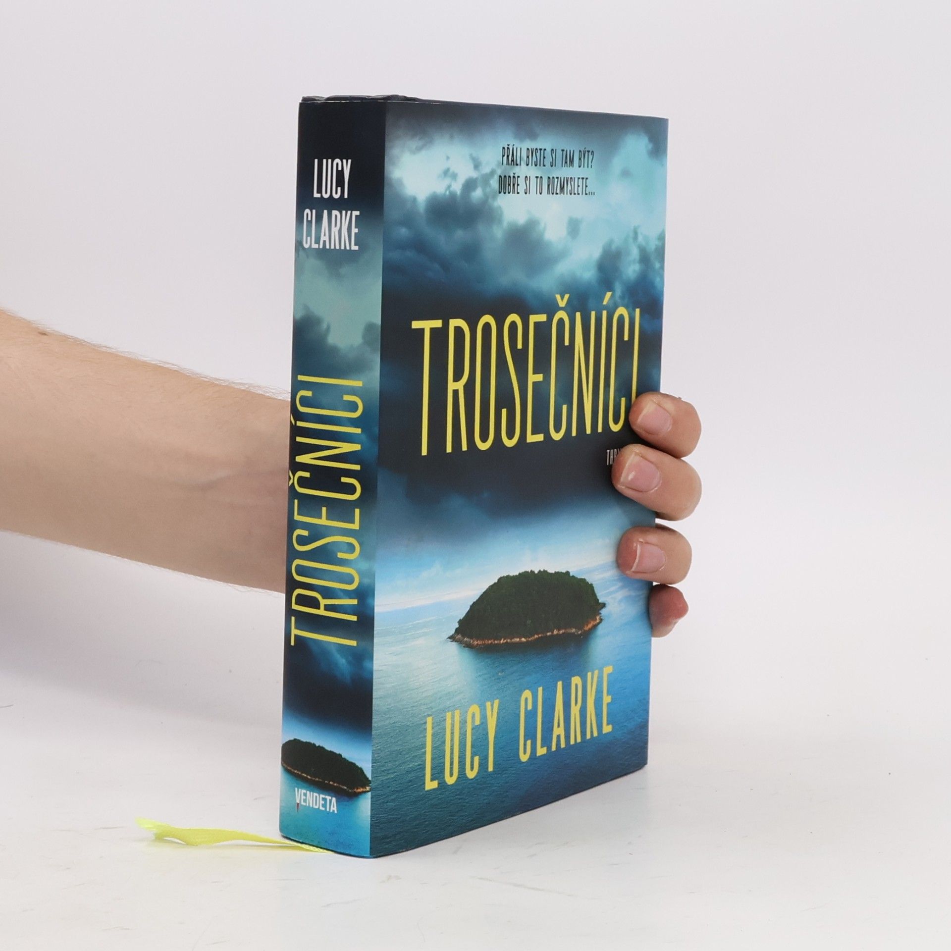 Lucy Clarke Trosečníci