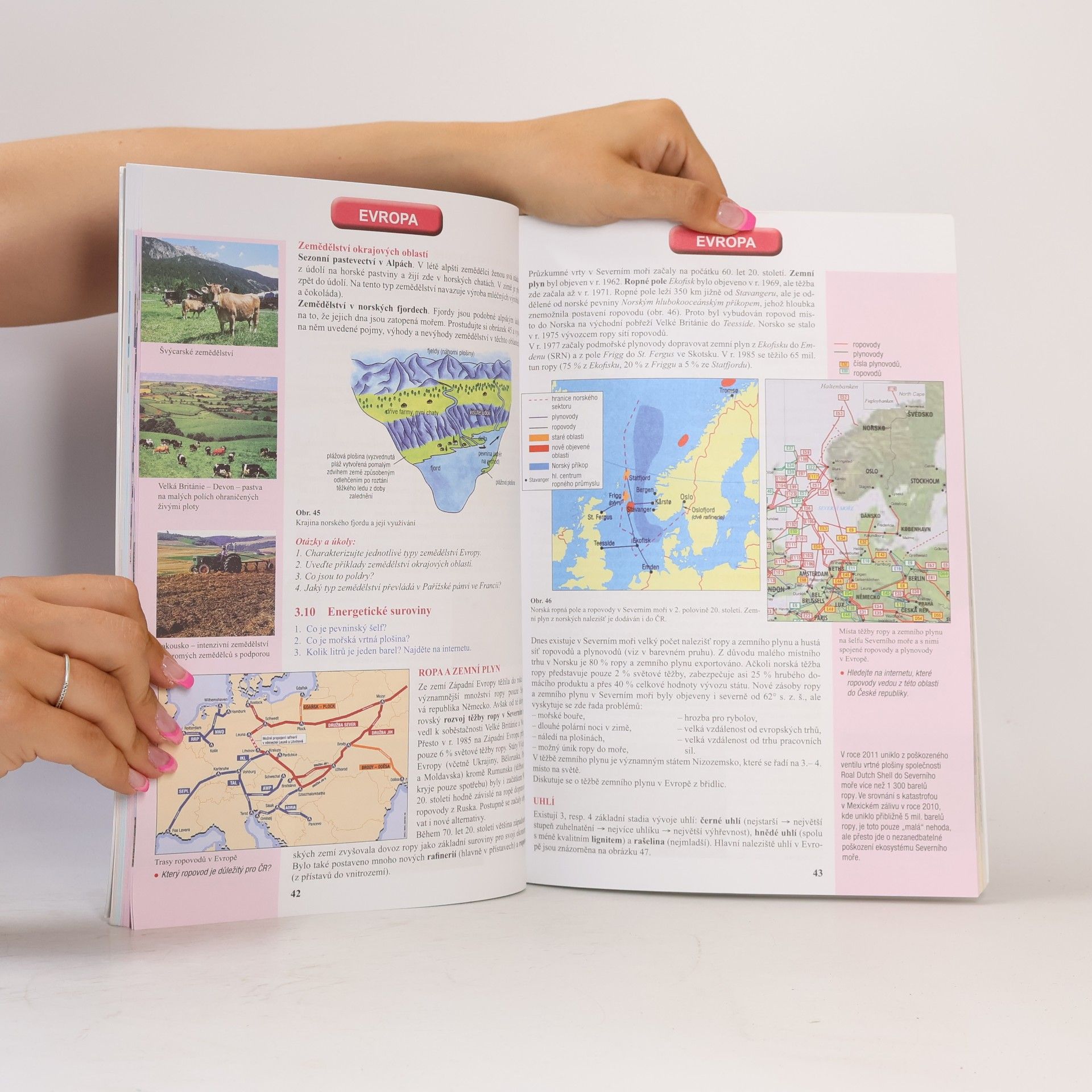Jaromír Demek Geografie 3 : regionální geografie světa pro střední školy