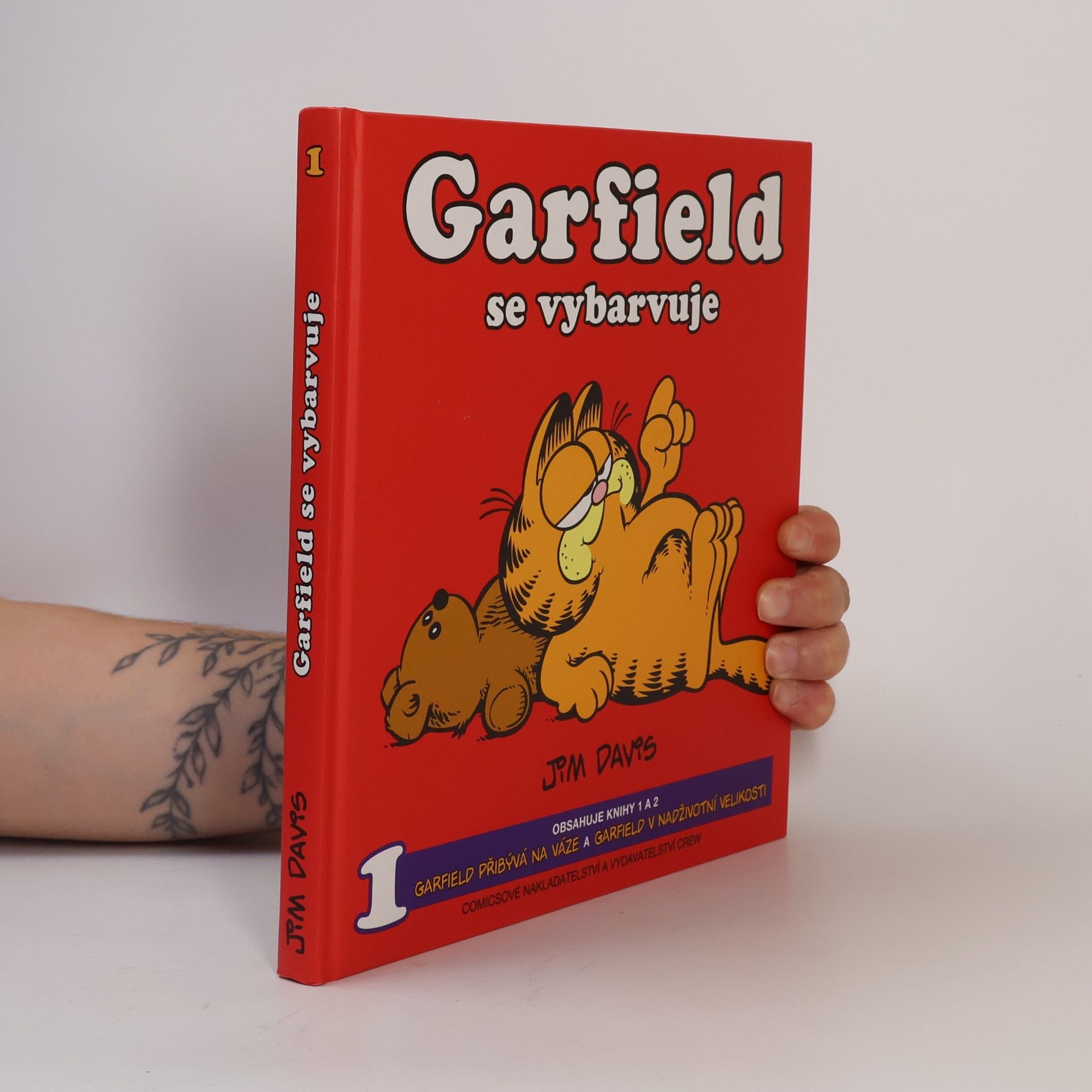 Jim Davis Garfield se vybarvuje