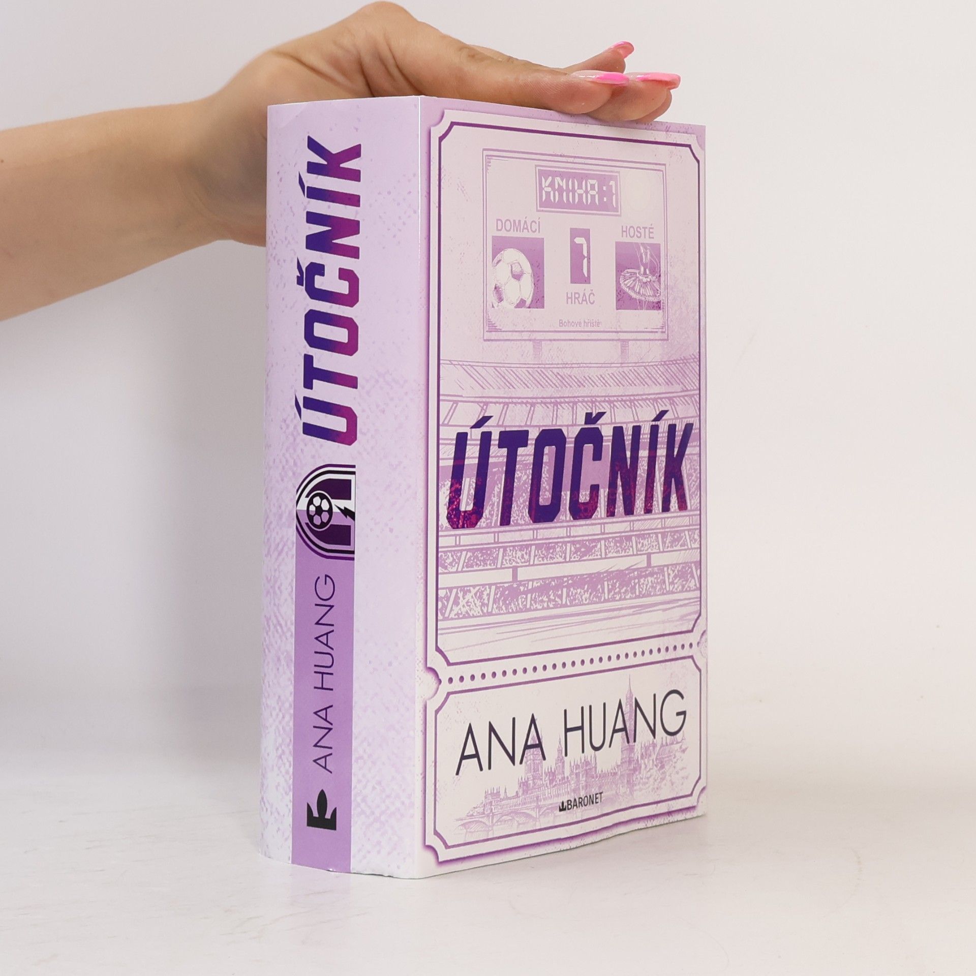 Ana Huang Útočník