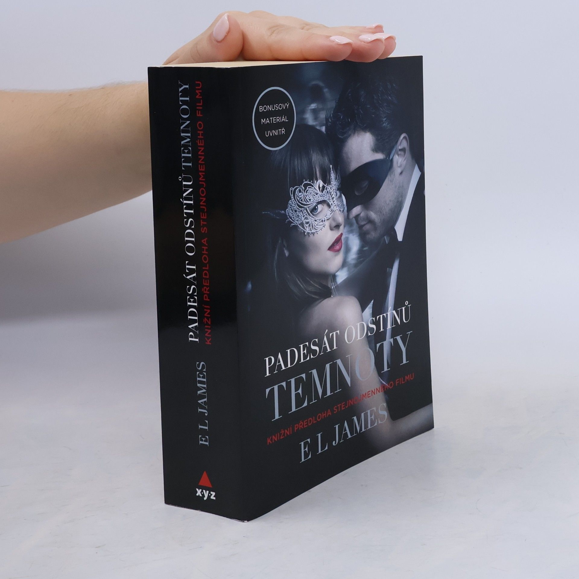 E. L. James Padesát odstínů temnoty