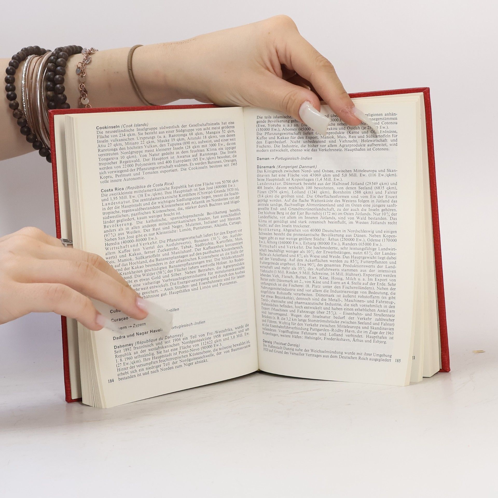 Various authors Länderlexikon Weltatlas