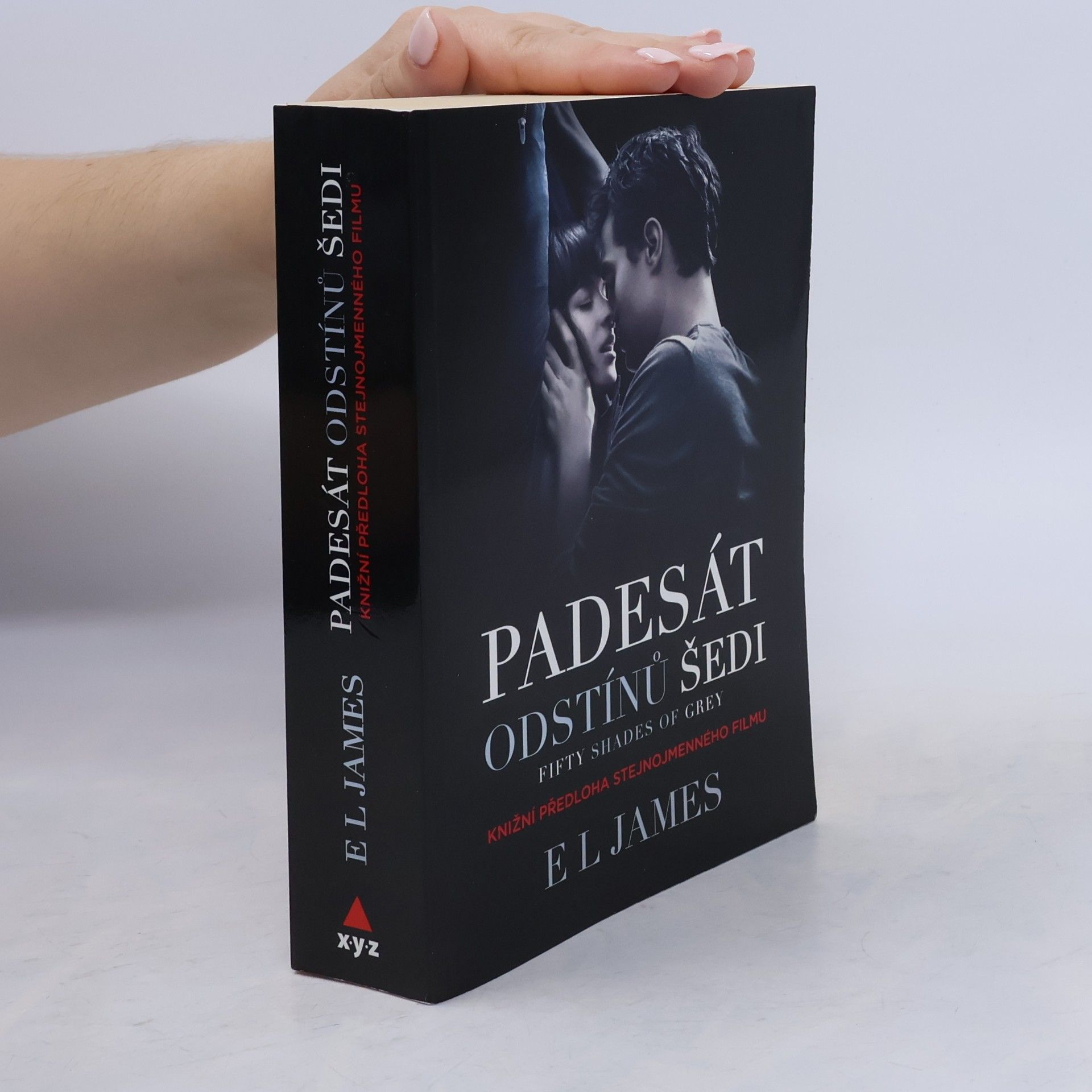 E. L. James Padesát odstínů šedi