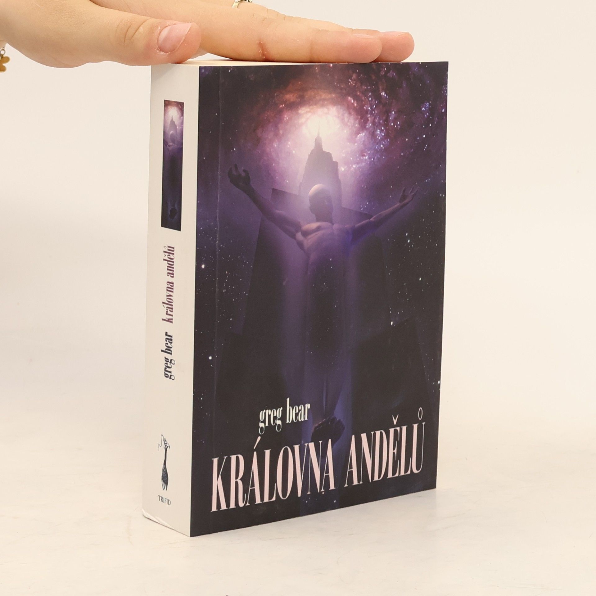 Greg Bear Královna andělů